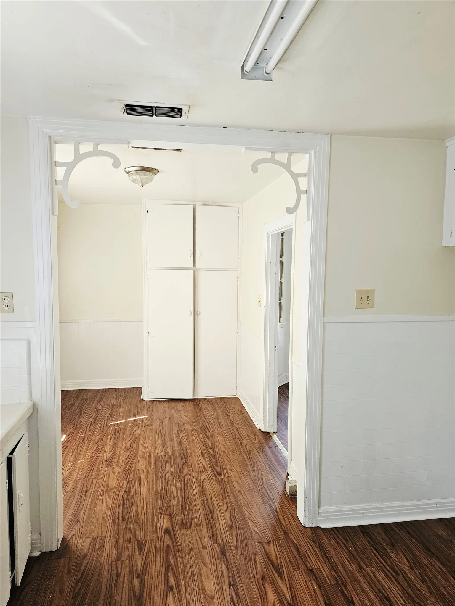 Single Family Residence For Sale in Hunt County , 2503 Stanford Street, Greenville, Texas 75401, 2 Bedroom, 1 Bathroom, 1 Garage spaces, 1,104 Sqft, built in 1960, mls#21391927, Real Estate Agent in Greenville, Homes For Sale in Hunt county, Homes For Sale in Greenville, Realtor in Greenville Texas, Real Estate Brokerage Independent Realty Texas, Luminita Cordes Realtor