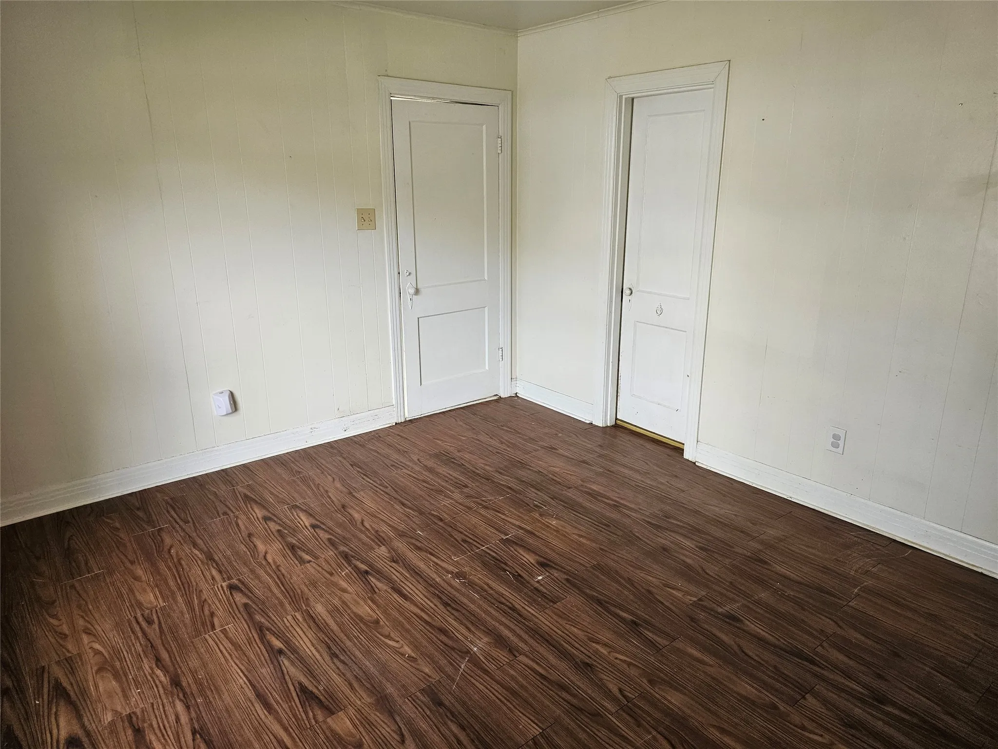 Single Family Residence For Sale in Hunt County , 2503 Stanford Street, Greenville, Texas 75401, 2 Bedroom, 1 Bathroom, 1 Garage spaces, 1,104 Sqft, built in 1960, mls#21391927, Real Estate Agent in Greenville, Homes For Sale in Hunt county, Homes For Sale in Greenville, Realtor in Greenville Texas, Real Estate Brokerage Independent Realty Texas, Luminita Cordes Realtor