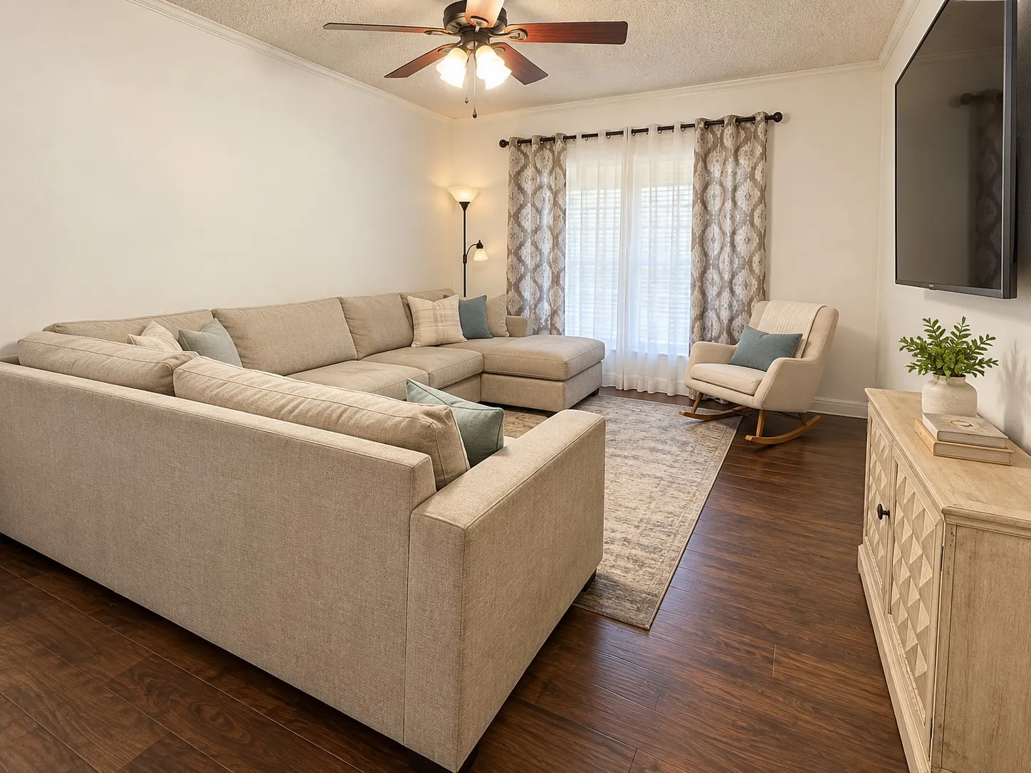 Single Family Residence For Sale in Mc Lennan County , 304 S Norma Drive, Lacy Lakeview, Texas 76705, 3 Bedroom, 2 Bathroom, 2 Garage spaces, 1,160 Sqft, built in 1963, mls#21392391, Real Estate Agent in Lacy Lakeview, Homes For Sale in Mc Lennan county, Homes For Sale in Lacy Lakeview, Realtor in Lacy Lakeview Texas, Real Estate Brokerage Independent Realty Texas, Luminita Cordes Realtor