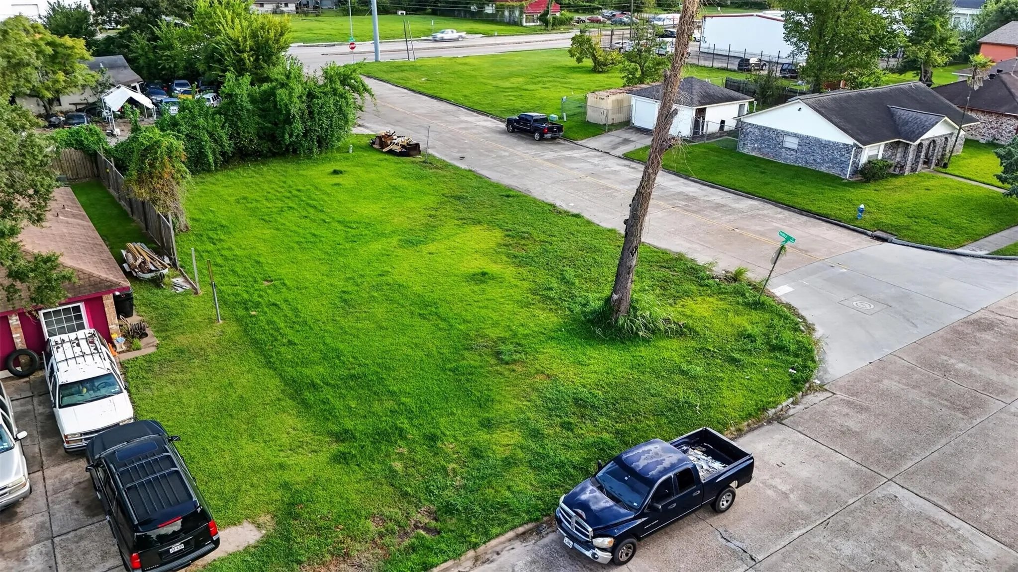 Single Family Residence For Sale in Harris County , 8501 Tidwell Road, Houston, Texas 77028, 2 Bedroom, 1 Bathroom, Garage spaces, 4,358 Sqft, built in 1955, mls#21369941, Real Estate Agent in Houston, Homes For Sale in Harris county, Homes For Sale in Houston, Realtor in Houston Texas, Real Estate Brokerage Independent Realty Texas, Luminita Cordes Realtor