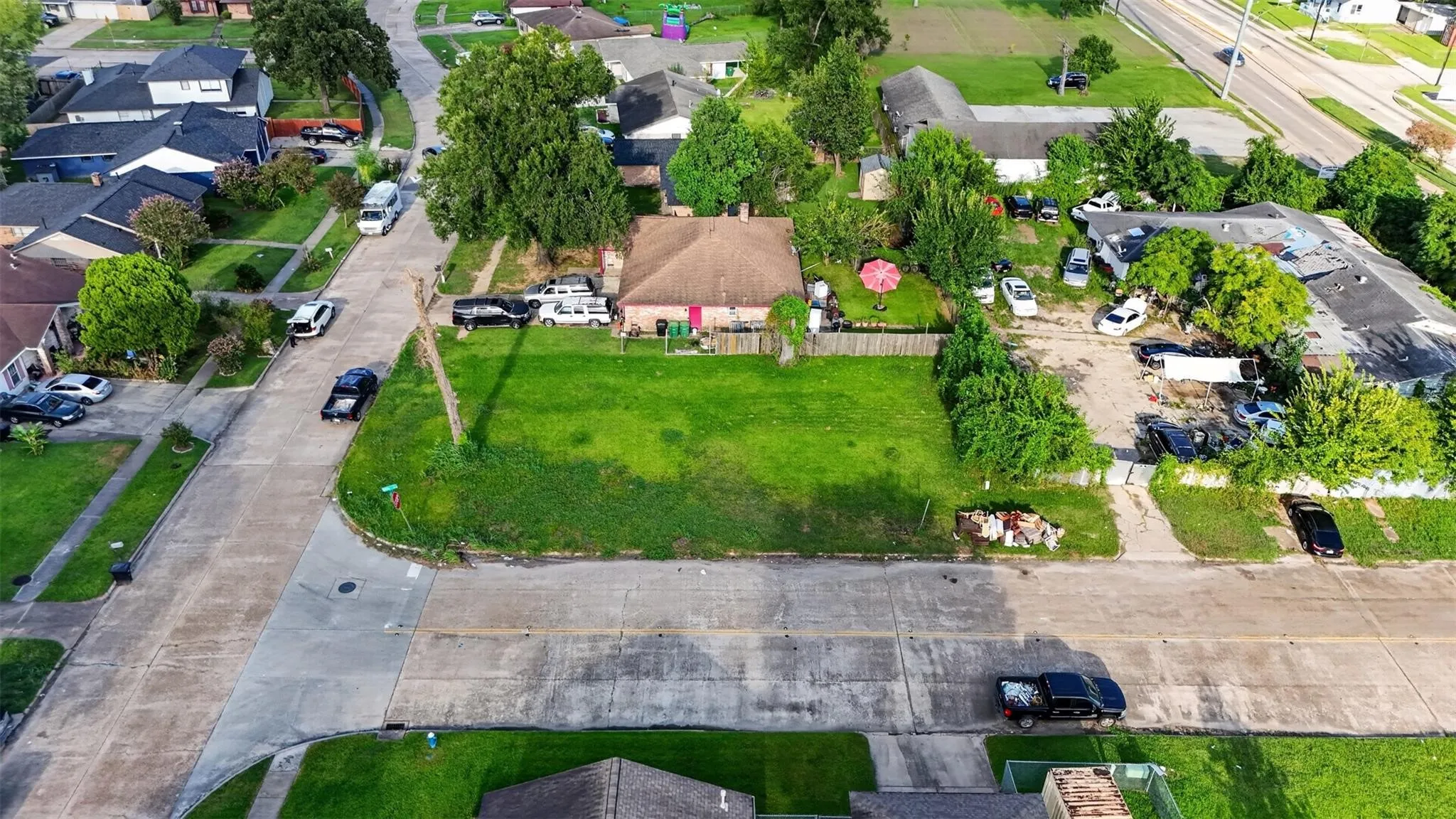 Single Family Residence For Sale in Harris County , 8501 Tidwell Road, Houston, Texas 77028, 2 Bedroom, 1 Bathroom, Garage spaces, 4,358 Sqft, built in 1955, mls#21369941, Real Estate Agent in Houston, Homes For Sale in Harris county, Homes For Sale in Houston, Realtor in Houston Texas, Real Estate Brokerage Independent Realty Texas, Luminita Cordes Realtor