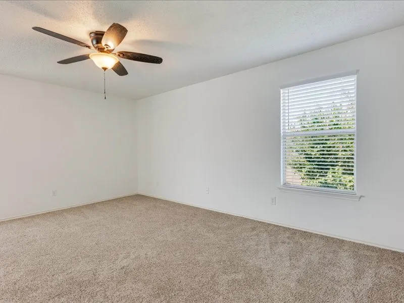 Single Family Residence For Sale in Denton County , 1606 Withers Way, Krum, Texas 76249, 4 Bedroom, 3 Bathroom, 2 Garage spaces, 2,622 Sqft, built in 2005, mls#21392443, Real Estate Agent in Krum, Homes For Sale in Denton county, Homes For Sale in Krum, Realtor in Krum Texas, Real Estate Brokerage Independent Realty Texas, Luminita Cordes Realtor