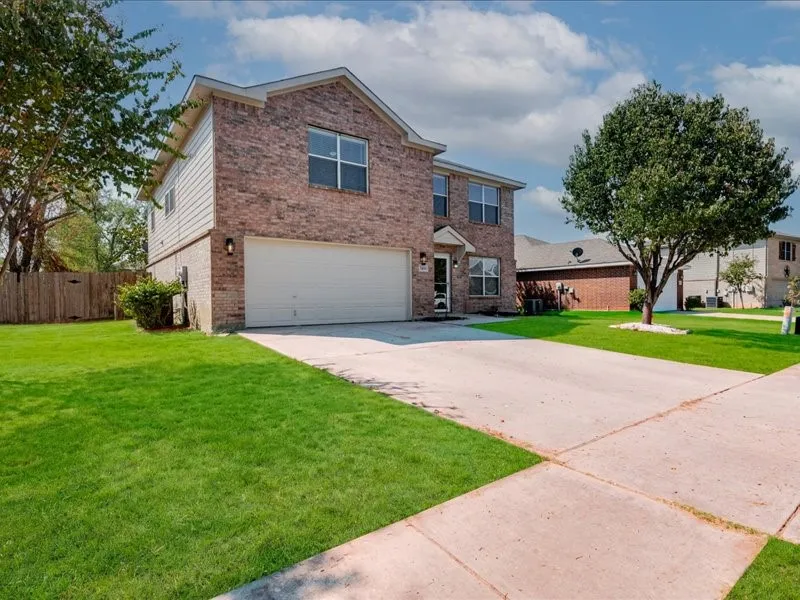 Single Family Residence For Sale in Denton County , 1606 Withers Way, Krum, Texas 76249, 4 Bedroom, 3 Bathroom, 2 Garage spaces, 2,622 Sqft, built in 2005, mls#21392443, Real Estate Agent in Krum, Homes For Sale in Denton county, Homes For Sale in Krum, Realtor in Krum Texas, Real Estate Brokerage Independent Realty Texas, Luminita Cordes Realtor