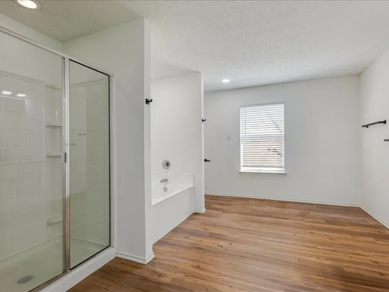 Single Family Residence For Sale in Denton County , 1606 Withers Way, Krum, Texas 76249, 4 Bedroom, 3 Bathroom, 2 Garage spaces, 2,622 Sqft, built in 2005, mls#21392443, Real Estate Agent in Krum, Homes For Sale in Denton county, Homes For Sale in Krum, Realtor in Krum Texas, Real Estate Brokerage Independent Realty Texas, Luminita Cordes Realtor