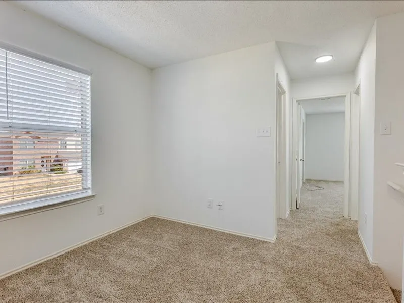 Single Family Residence For Sale in Denton County , 1606 Withers Way, Krum, Texas 76249, 4 Bedroom, 3 Bathroom, 2 Garage spaces, 2,622 Sqft, built in 2005, mls#21392443, Real Estate Agent in Krum, Homes For Sale in Denton county, Homes For Sale in Krum, Realtor in Krum Texas, Real Estate Brokerage Independent Realty Texas, Luminita Cordes Realtor