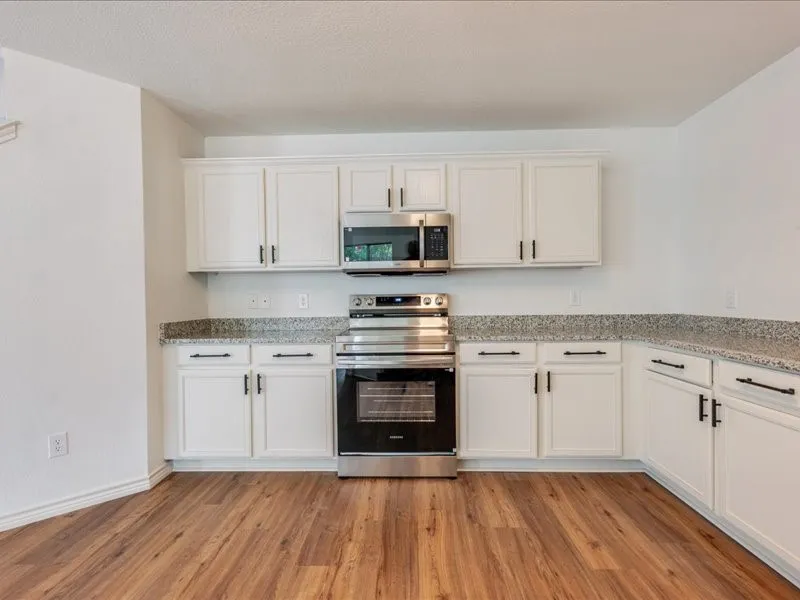 Single Family Residence For Sale in Denton County , 1606 Withers Way, Krum, Texas 76249, 4 Bedroom, 3 Bathroom, 2 Garage spaces, 2,622 Sqft, built in 2005, mls#21392443, Real Estate Agent in Krum, Homes For Sale in Denton county, Homes For Sale in Krum, Realtor in Krum Texas, Real Estate Brokerage Independent Realty Texas, Luminita Cordes Realtor
