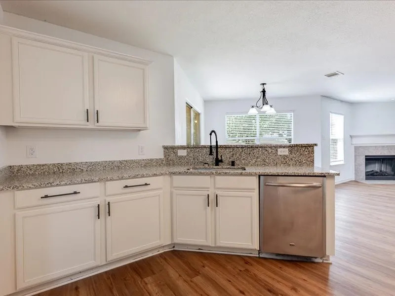 Single Family Residence For Sale in Denton County , 1606 Withers Way, Krum, Texas 76249, 4 Bedroom, 3 Bathroom, 2 Garage spaces, 2,622 Sqft, built in 2005, mls#21392443, Real Estate Agent in Krum, Homes For Sale in Denton county, Homes For Sale in Krum, Realtor in Krum Texas, Real Estate Brokerage Independent Realty Texas, Luminita Cordes Realtor