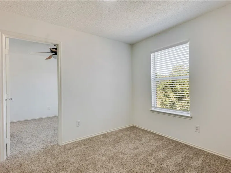Single Family Residence For Sale in Denton County , 1606 Withers Way, Krum, Texas 76249, 4 Bedroom, 3 Bathroom, 2 Garage spaces, 2,622 Sqft, built in 2005, mls#21392443, Real Estate Agent in Krum, Homes For Sale in Denton county, Homes For Sale in Krum, Realtor in Krum Texas, Real Estate Brokerage Independent Realty Texas, Luminita Cordes Realtor