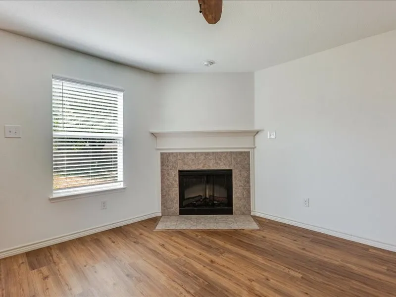 Single Family Residence For Sale in Denton County , 1606 Withers Way, Krum, Texas 76249, 4 Bedroom, 3 Bathroom, 2 Garage spaces, 2,622 Sqft, built in 2005, mls#21392443, Real Estate Agent in Krum, Homes For Sale in Denton county, Homes For Sale in Krum, Realtor in Krum Texas, Real Estate Brokerage Independent Realty Texas, Luminita Cordes Realtor