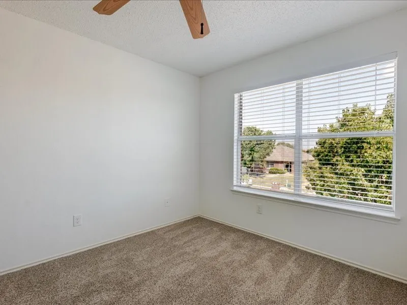 Single Family Residence For Sale in Denton County , 1606 Withers Way, Krum, Texas 76249, 4 Bedroom, 3 Bathroom, 2 Garage spaces, 2,622 Sqft, built in 2005, mls#21392443, Real Estate Agent in Krum, Homes For Sale in Denton county, Homes For Sale in Krum, Realtor in Krum Texas, Real Estate Brokerage Independent Realty Texas, Luminita Cordes Realtor