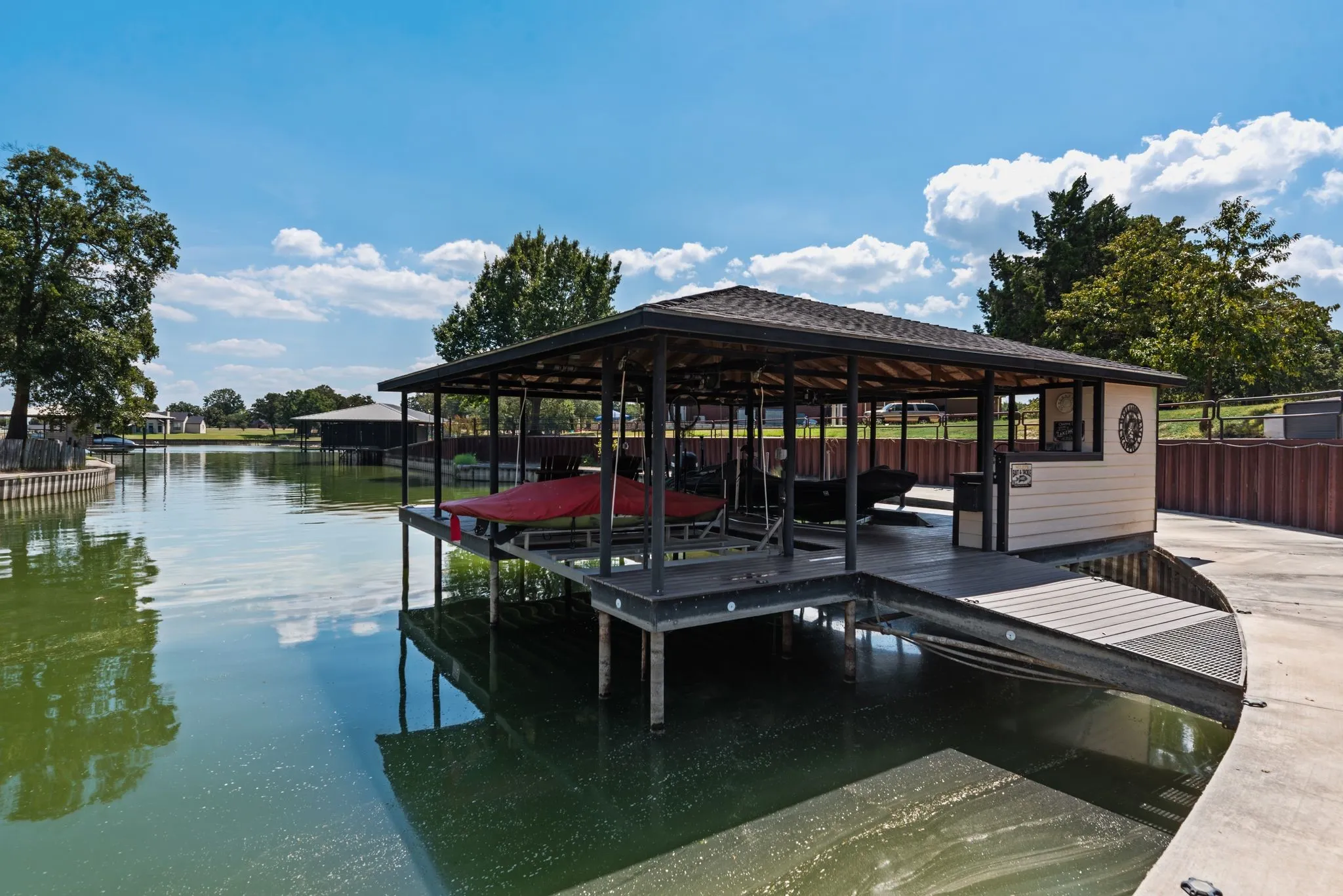 Single Family Residence For Sale in Navarro County , 218 White Rock Road, Corsicana, Texas 75109, 4 Bedroom, 5 Bathroom, 4 Garage spaces, 3,929 Sqft, built in 2022, mls#21390626, Real Estate Agent in Corsicana, Homes For Sale in Navarro county, Homes For Sale in Corsicana, Realtor in Corsicana Texas, Real Estate Brokerage Independent Realty Texas, Luminita Cordes Realtor
