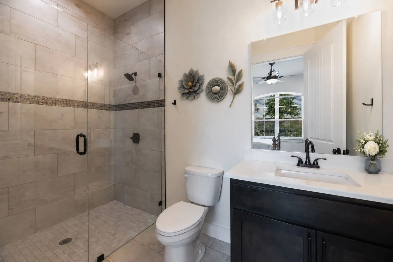 Single Family Residence For Sale in Navarro County , 218 White Rock Road, Corsicana, Texas 75109, 4 Bedroom, 5 Bathroom, 4 Garage spaces, 3,929 Sqft, built in 2022, mls#21390626, Real Estate Agent in Corsicana, Homes For Sale in Navarro county, Homes For Sale in Corsicana, Realtor in Corsicana Texas, Real Estate Brokerage Independent Realty Texas, Luminita Cordes Realtor