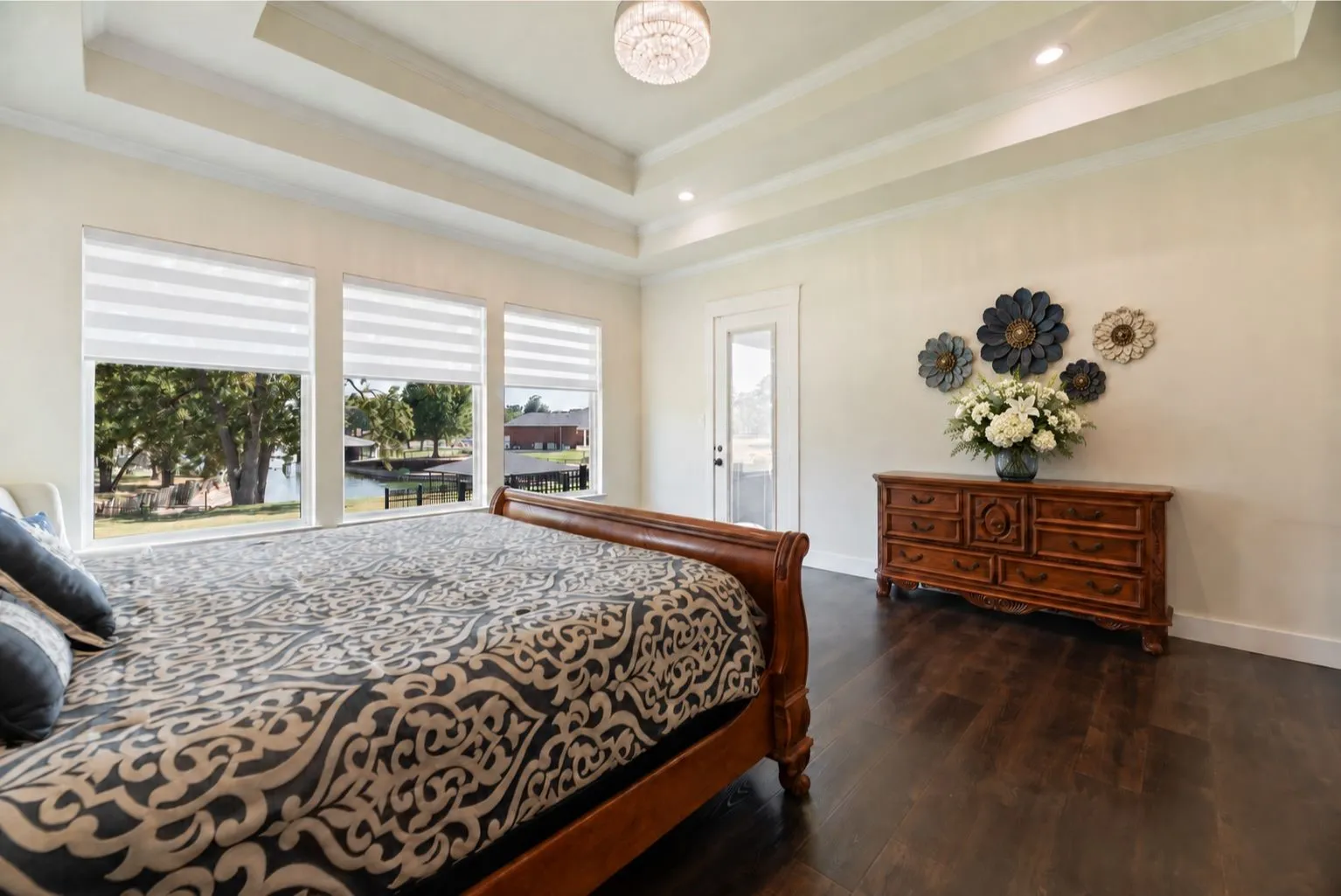 Single Family Residence For Sale in Navarro County , 218 White Rock Road, Corsicana, Texas 75109, 4 Bedroom, 5 Bathroom, 4 Garage spaces, 3,929 Sqft, built in 2022, mls#21390626, Real Estate Agent in Corsicana, Homes For Sale in Navarro county, Homes For Sale in Corsicana, Realtor in Corsicana Texas, Real Estate Brokerage Independent Realty Texas, Luminita Cordes Realtor