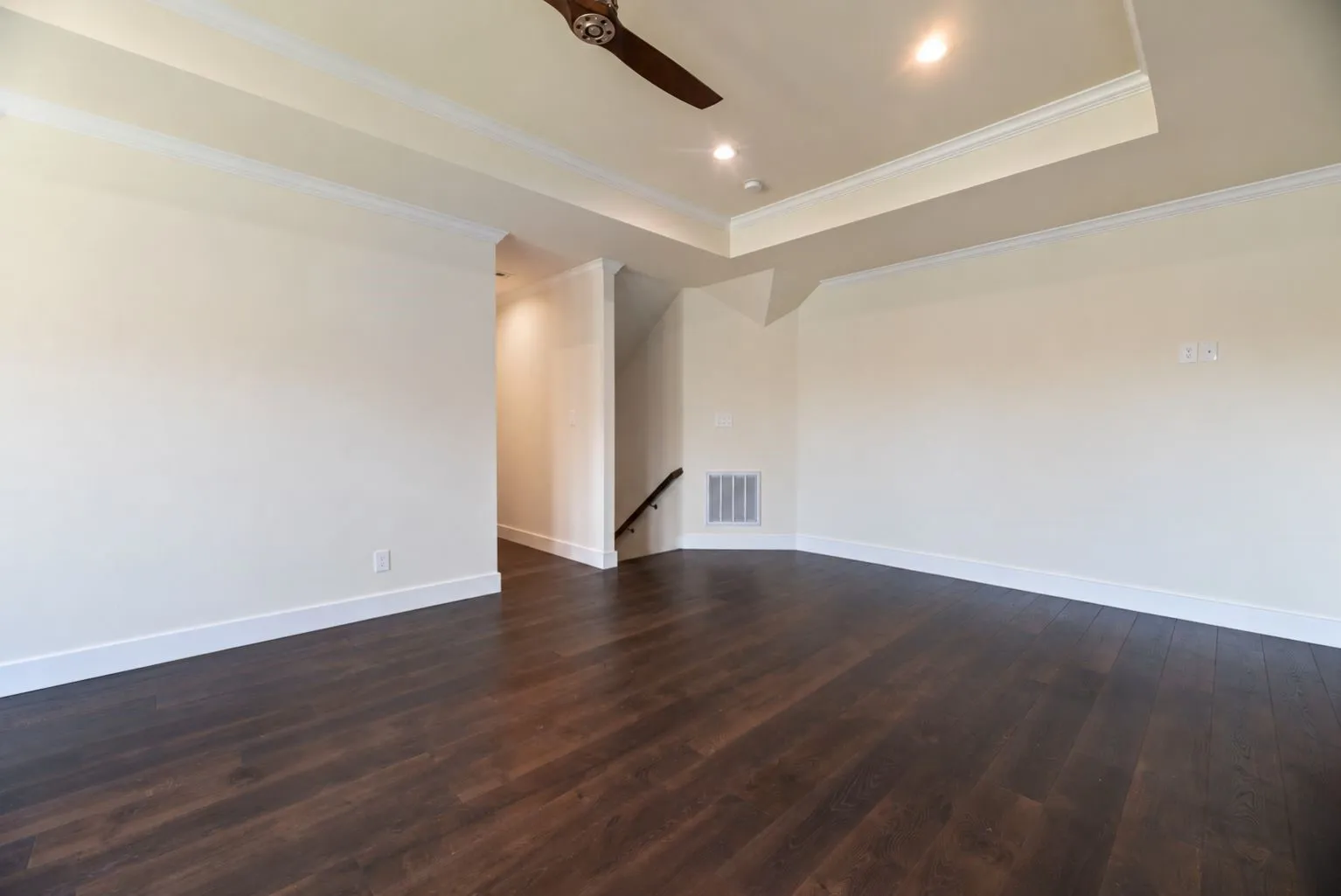 Single Family Residence For Sale in Navarro County , 218 White Rock Road, Corsicana, Texas 75109, 4 Bedroom, 5 Bathroom, 4 Garage spaces, 3,929 Sqft, built in 2022, mls#21390626, Real Estate Agent in Corsicana, Homes For Sale in Navarro county, Homes For Sale in Corsicana, Realtor in Corsicana Texas, Real Estate Brokerage Independent Realty Texas, Luminita Cordes Realtor