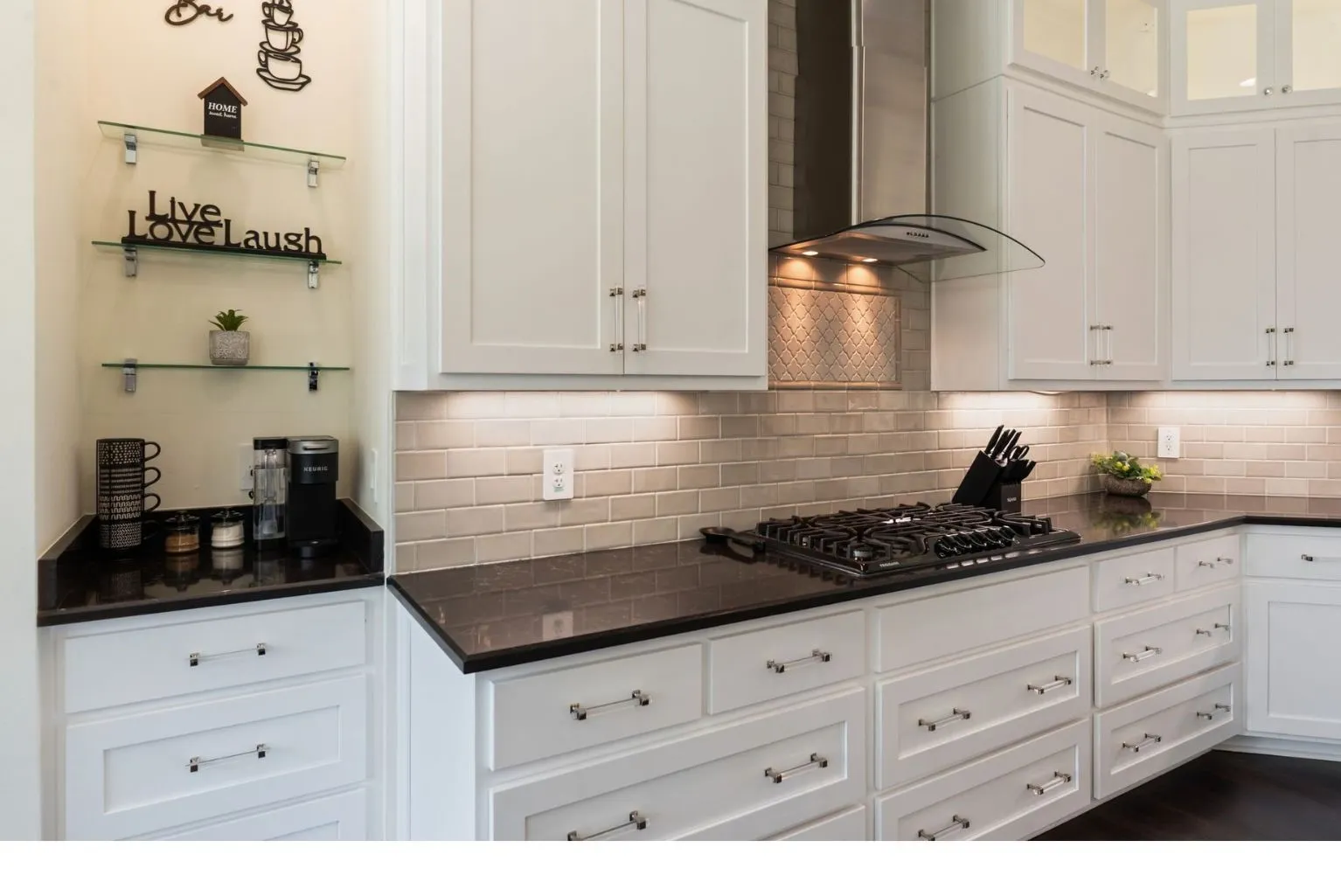 Single Family Residence For Sale in Navarro County , 218 White Rock Road, Corsicana, Texas 75109, 4 Bedroom, 5 Bathroom, 4 Garage spaces, 3,929 Sqft, built in 2022, mls#21390626, Real Estate Agent in Corsicana, Homes For Sale in Navarro county, Homes For Sale in Corsicana, Realtor in Corsicana Texas, Real Estate Brokerage Independent Realty Texas, Luminita Cordes Realtor