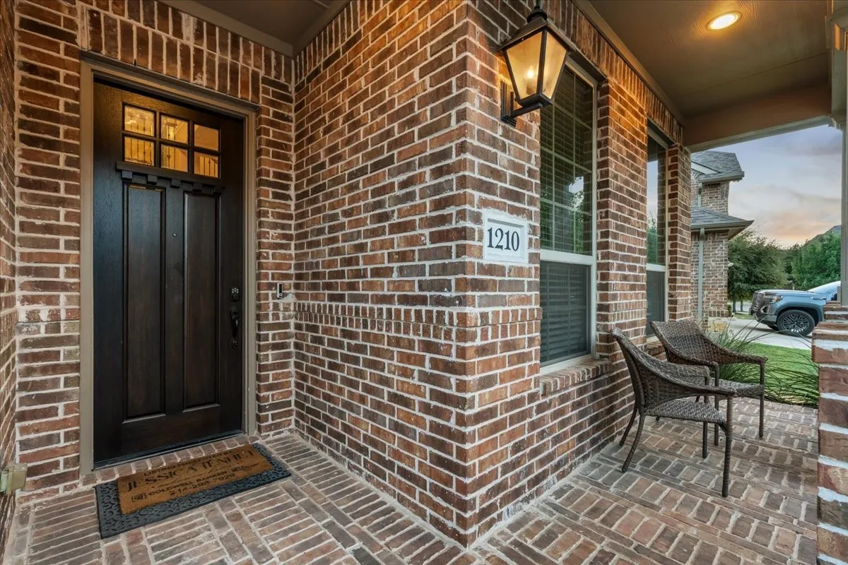 Single Family Residence For Sale in Collin County , 1210 Skyflower Lane, Celina, Texas 75009, 5 Bedroom, 4 Bathroom, 3 Garage spaces, 3,500 Sqft, built in 2015, mls#21391555, Real Estate Agent in Celina, Homes For Sale in Collin county, Homes For Sale in Celina, Realtor in Celina Texas, Real Estate Brokerage Independent Realty Texas, Luminita Cordes Realtor