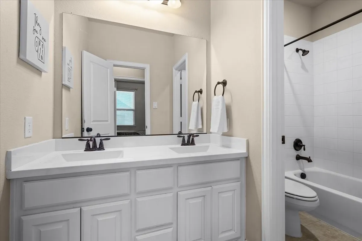 Single Family Residence For Sale in Collin County , 1210 Skyflower Lane, Celina, Texas 75009, 5 Bedroom, 4 Bathroom, 3 Garage spaces, 3,500 Sqft, built in 2015, mls#21391555, Real Estate Agent in Celina, Homes For Sale in Collin county, Homes For Sale in Celina, Realtor in Celina Texas, Real Estate Brokerage Independent Realty Texas, Luminita Cordes Realtor