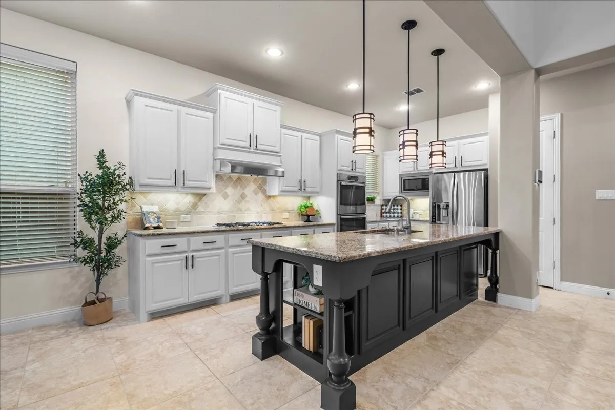 Single Family Residence For Sale in Collin County , 1210 Skyflower Lane, Celina, Texas 75009, 5 Bedroom, 4 Bathroom, 3 Garage spaces, 3,500 Sqft, built in 2015, mls#21391555, Real Estate Agent in Celina, Homes For Sale in Collin county, Homes For Sale in Celina, Realtor in Celina Texas, Real Estate Brokerage Independent Realty Texas, Luminita Cordes Realtor