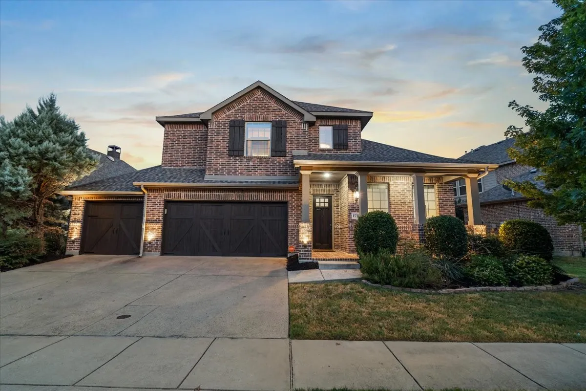 Single Family Residence For Sale in Collin County , 1210 Skyflower Lane, Celina, Texas 75009, 5 Bedroom, 4 Bathroom, 3 Garage spaces, 3,500 Sqft, built in 2015, mls#21391555, Real Estate Agent in Celina, Homes For Sale in Collin county, Homes For Sale in Celina, Realtor in Celina Texas, Real Estate Brokerage Independent Realty Texas, Luminita Cordes Realtor