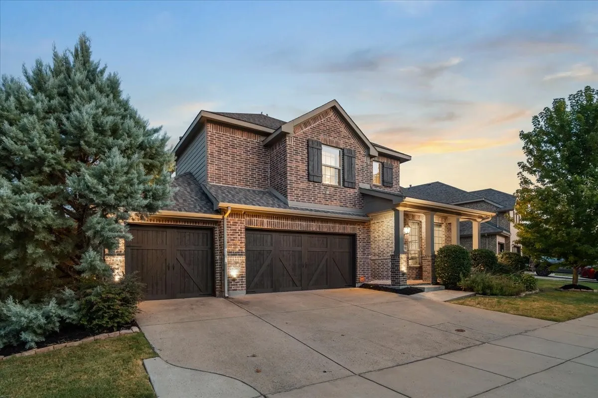 Single Family Residence For Sale