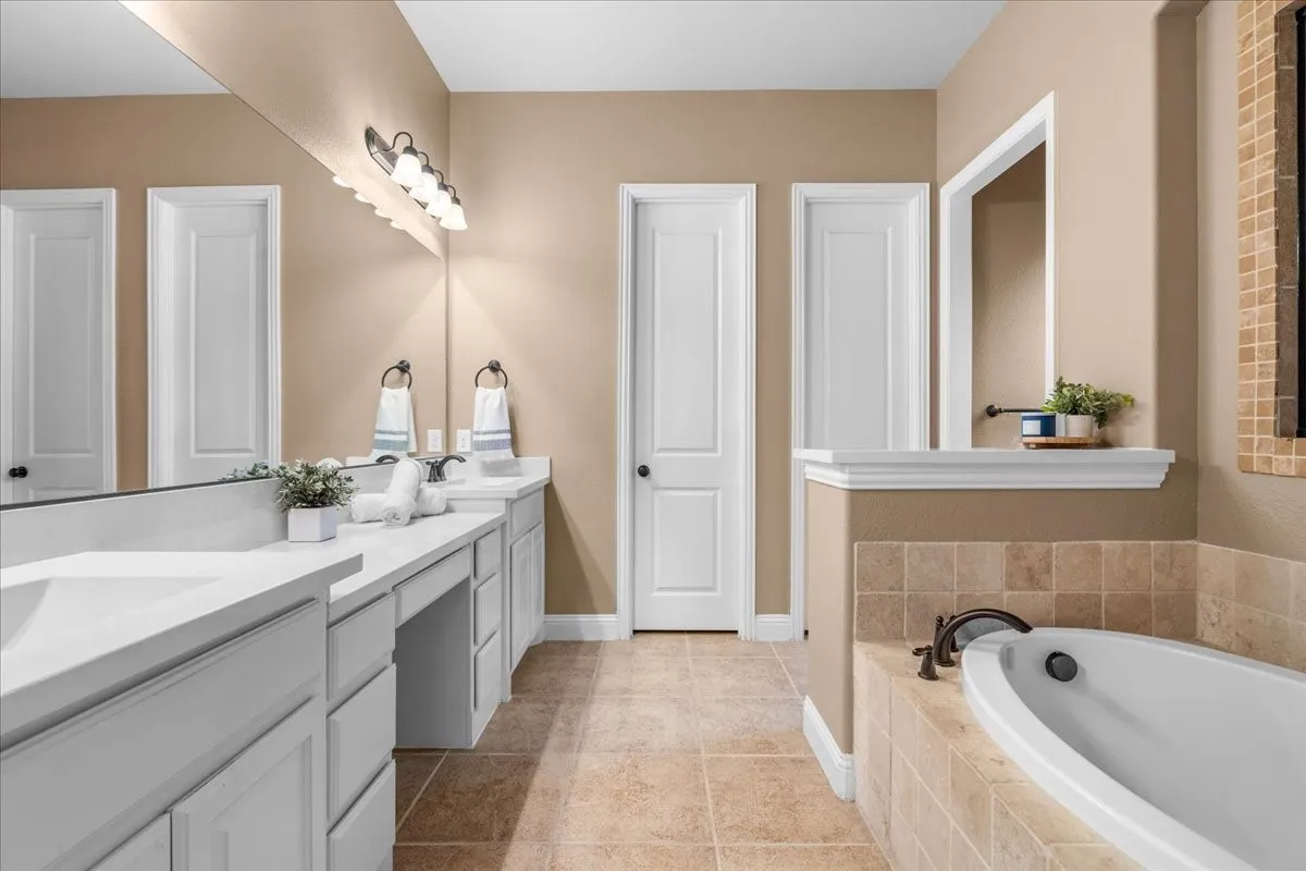 Single Family Residence For Sale in Collin County , 1210 Skyflower Lane, Celina, Texas 75009, 5 Bedroom, 4 Bathroom, 3 Garage spaces, 3,500 Sqft, built in 2015, mls#21391555, Real Estate Agent in Celina, Homes For Sale in Collin county, Homes For Sale in Celina, Realtor in Celina Texas, Real Estate Brokerage Independent Realty Texas, Luminita Cordes Realtor