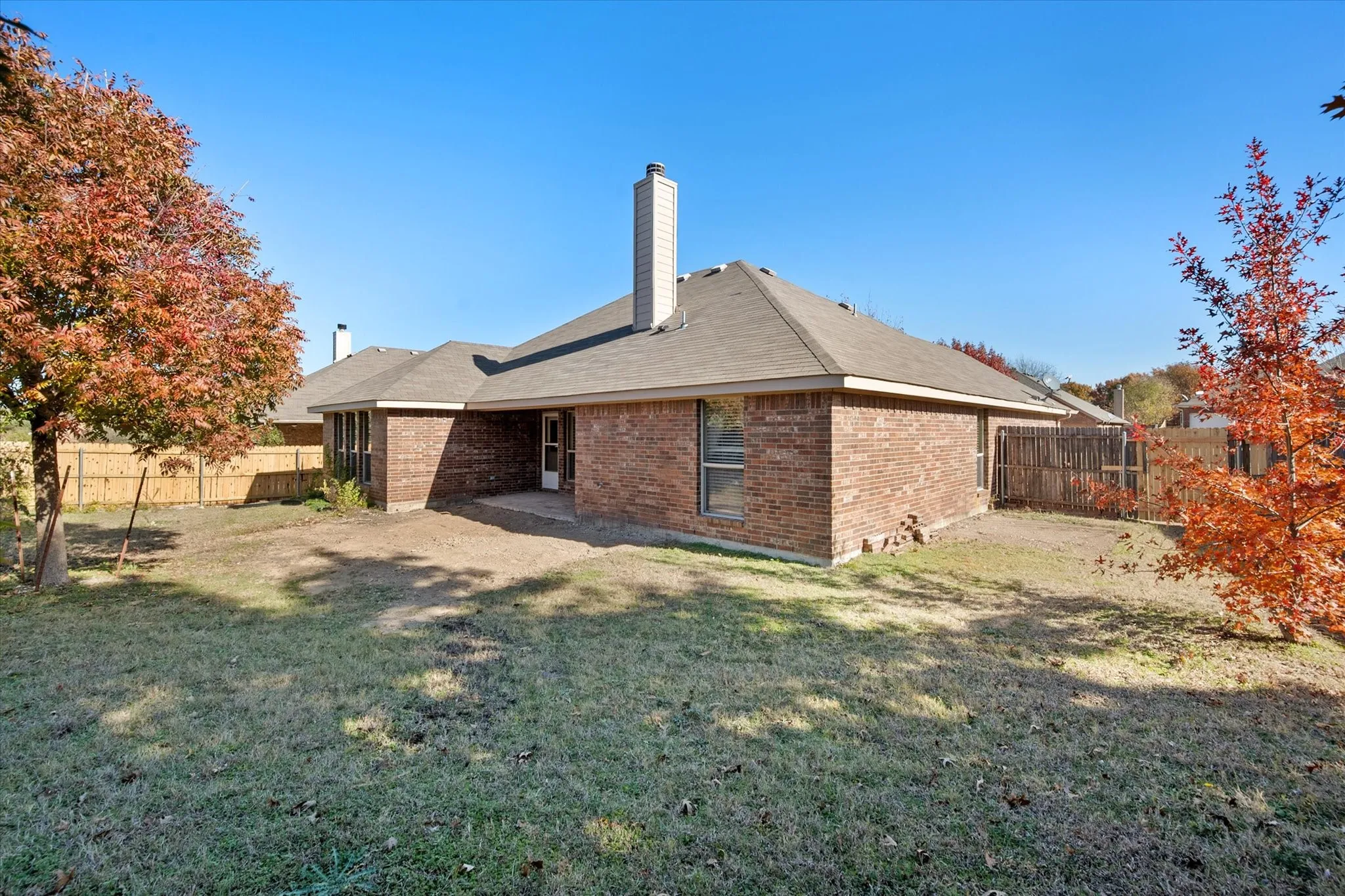 Single Family Residence For Rent in Ellis County , 1613 Country Hills Drive, Midlothian, Texas 76065, 3 Bedroom, 2 Bathroom, 2 Garage spaces, 1,756 Sqft, built in 2010, mls#21392453, Real Estate Agent in Midlothian, Homes For Rent in Ellis county, Homes For Rent in Midlothian, Realtor in Midlothian Texas, Real Estate Brokerage Independent Realty Texas, Luminita Cordes Realtor