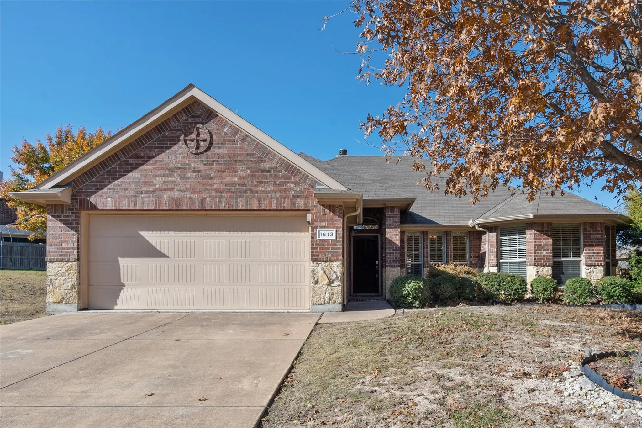 Single Family Residence For Rent