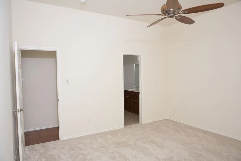 The master bedroom is very large and has high​​‌​​​​‌​​‌‌​‌‌​​​‌‌​‌​‌​‌​​​‌​​ ceilings.