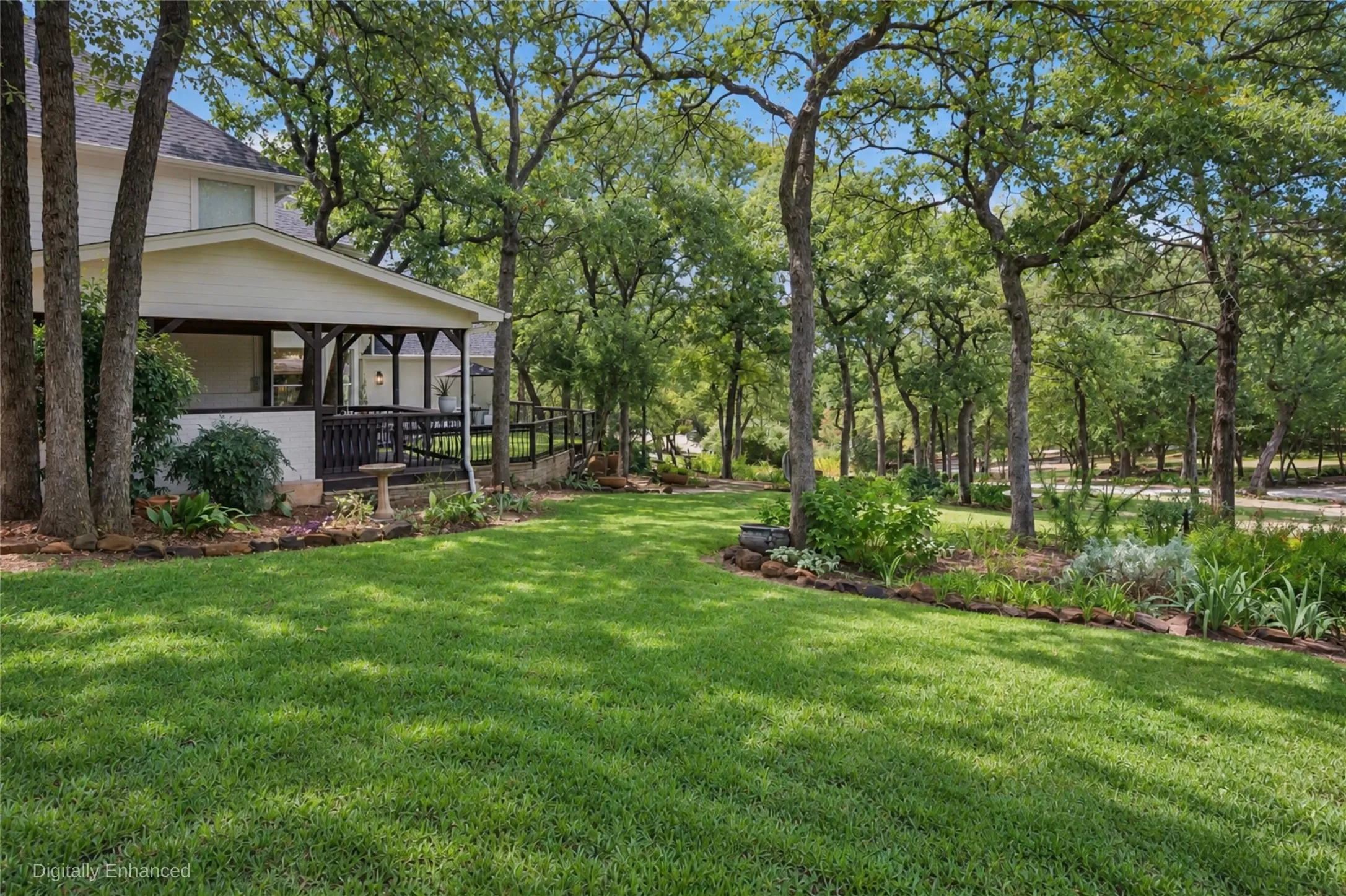 Single Family Residence For Sale in Tarrant County , 801 Helen Street, Keller, Texas 76248, 3 Bedroom, 3 Bathroom, 2 Garage spaces, 2,448 Sqft, built in 1994, mls#21392273, Real Estate Agent in Keller, Homes For Sale in Tarrant county, Homes For Sale in Keller, Realtor in Keller Texas, Real Estate Brokerage Independent Realty Texas, Luminita Cordes Realtor
