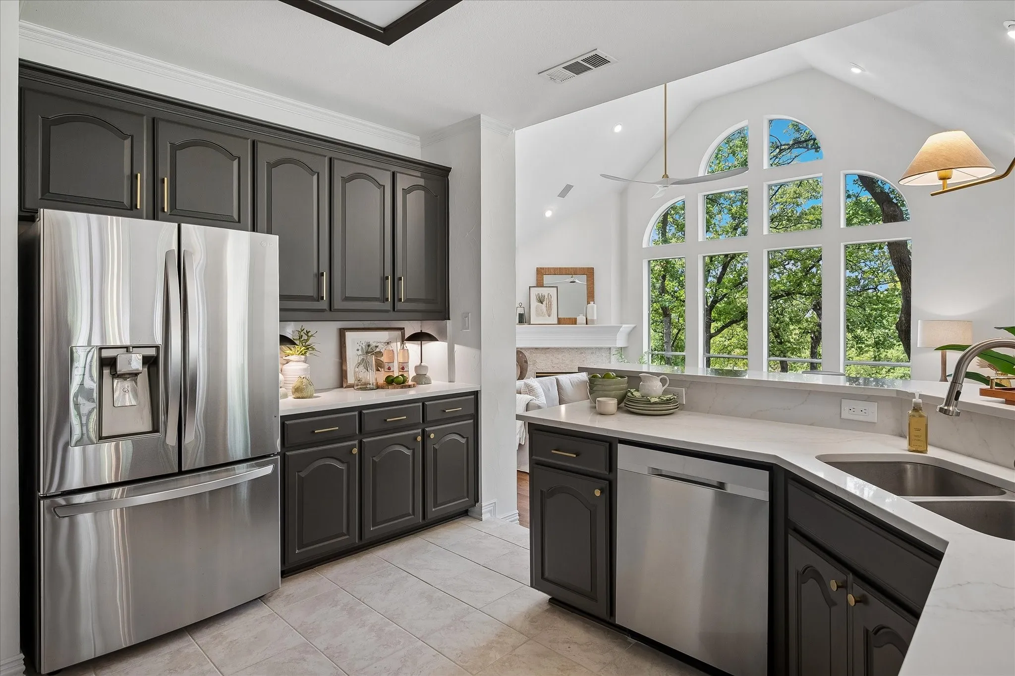 Single Family Residence For Sale in Tarrant County , 801 Helen Street, Keller, Texas 76248, 3 Bedroom, 3 Bathroom, 2 Garage spaces, 2,448 Sqft, built in 1994, mls#21392273, Real Estate Agent in Keller, Homes For Sale in Tarrant county, Homes For Sale in Keller, Realtor in Keller Texas, Real Estate Brokerage Independent Realty Texas, Luminita Cordes Realtor