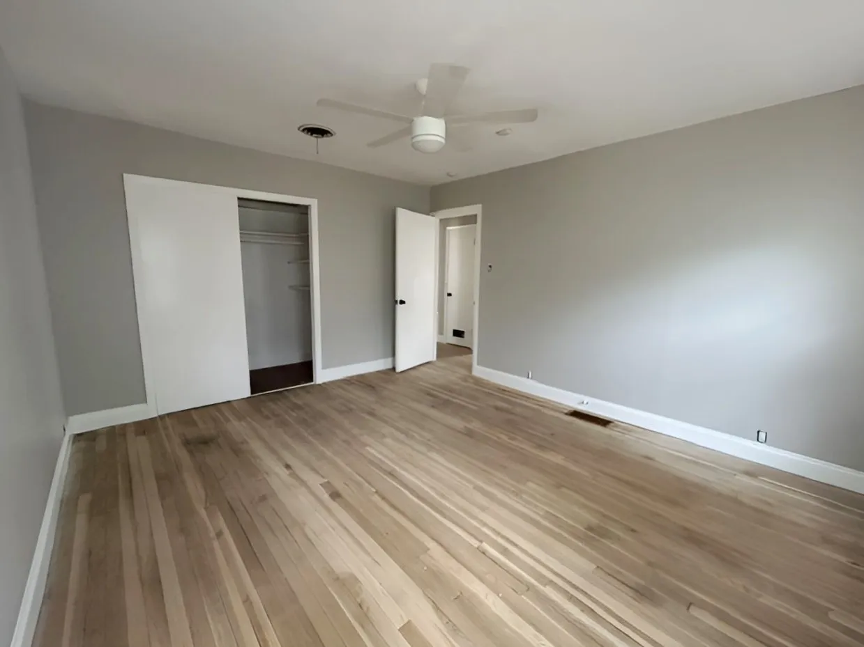 Single Family Residence For Sale in Tarrant County , 2012 Watauga Court W, Fort Worth, Texas 76111, 2 Bedroom, 2 Bathroom, 1 Garage spaces, 1,343 Sqft, built in 1952, mls#21392452, Real Estate Agent in Fort Worth, Homes For Sale in Tarrant county, Homes For Sale in Fort Worth, Realtor in Fort Worth Texas, Real Estate Brokerage Independent Realty Texas, Luminita Cordes Realtor
