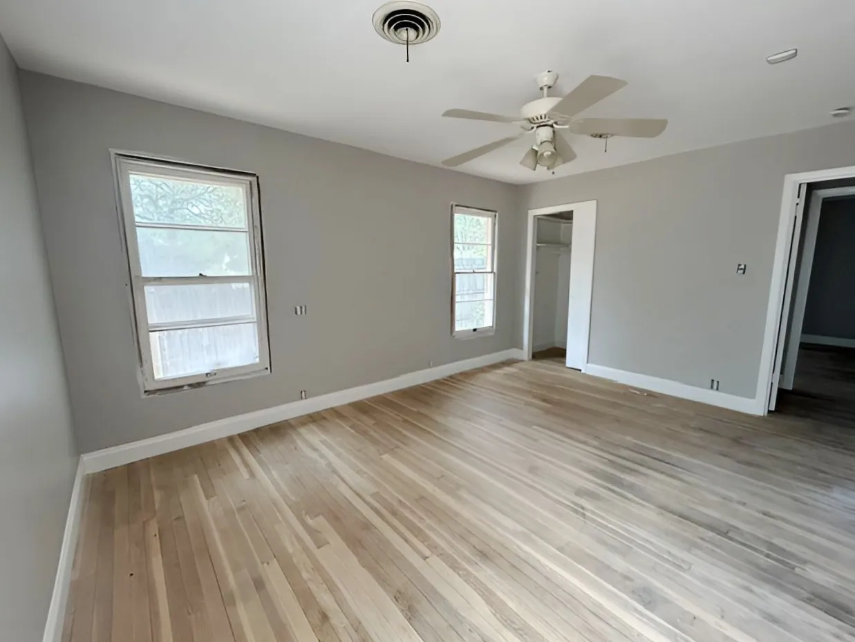 Single Family Residence For Sale in Tarrant County , 2012 Watauga Court W, Fort Worth, Texas 76111, 2 Bedroom, 2 Bathroom, 1 Garage spaces, 1,343 Sqft, built in 1952, mls#21392452, Real Estate Agent in Fort Worth, Homes For Sale in Tarrant county, Homes For Sale in Fort Worth, Realtor in Fort Worth Texas, Real Estate Brokerage Independent Realty Texas, Luminita Cordes Realtor