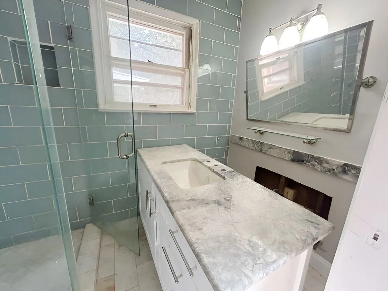 Single Family Residence For Sale in Tarrant County , 2012 Watauga Court W, Fort Worth, Texas 76111, 2 Bedroom, 2 Bathroom, 1 Garage spaces, 1,343 Sqft, built in 1952, mls#21392452, Real Estate Agent in Fort Worth, Homes For Sale in Tarrant county, Homes For Sale in Fort Worth, Realtor in Fort Worth Texas, Real Estate Brokerage Independent Realty Texas, Luminita Cordes Realtor