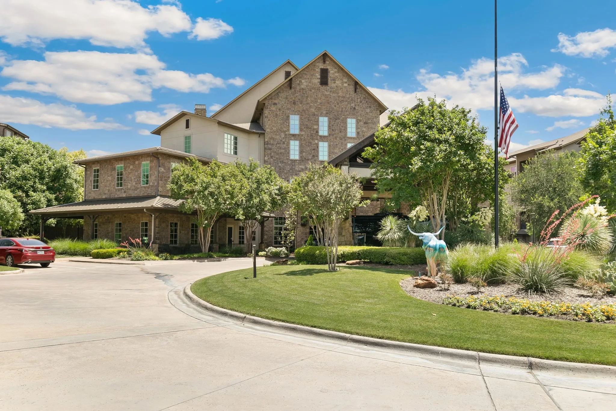 Condominium For Sale in Tarrant County , 301 Watermere Drive 212, Southlake, Texas 76092, 2 Bedroom, 3 Bathroom, Garage spaces, 1,572 Sqft, built in 2008, mls#21392215, Real Estate Agent in Southlake, Homes For Sale in Tarrant county, Homes For Sale in Southlake, Realtor in Southlake Texas, Real Estate Brokerage Independent Realty Texas, Luminita Cordes Realtor