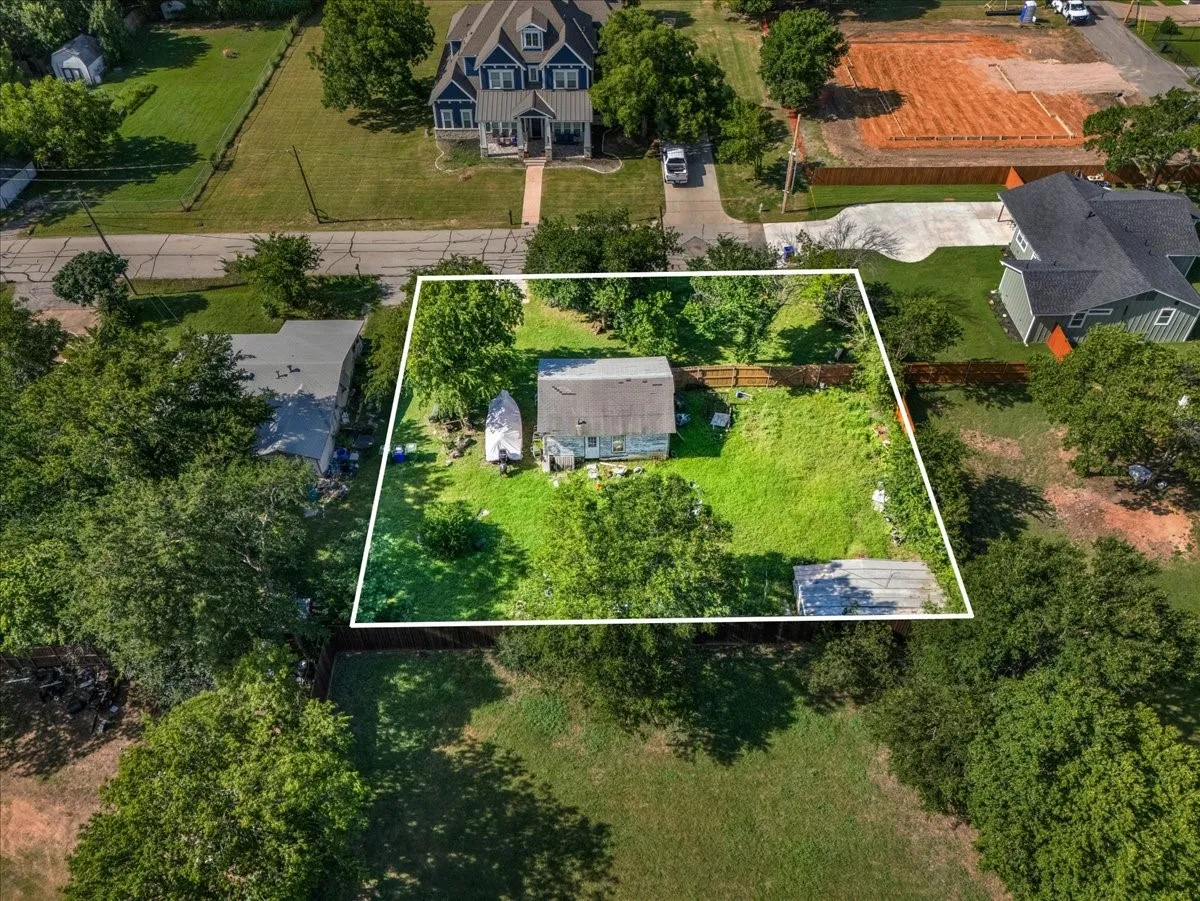 Single Family Residence For Sale in Tarrant County , 506 Alvarado Street, Mansfield, Texas 76063, 0, 0, Garage spaces, 572 Sqft, built in 1940, mls#21387698, Real Estate Agent in Mansfield, Homes For Sale in Tarrant county, Homes For Sale in Mansfield, Realtor in Mansfield Texas, Real Estate Brokerage Independent Realty Texas, Luminita Cordes Realtor