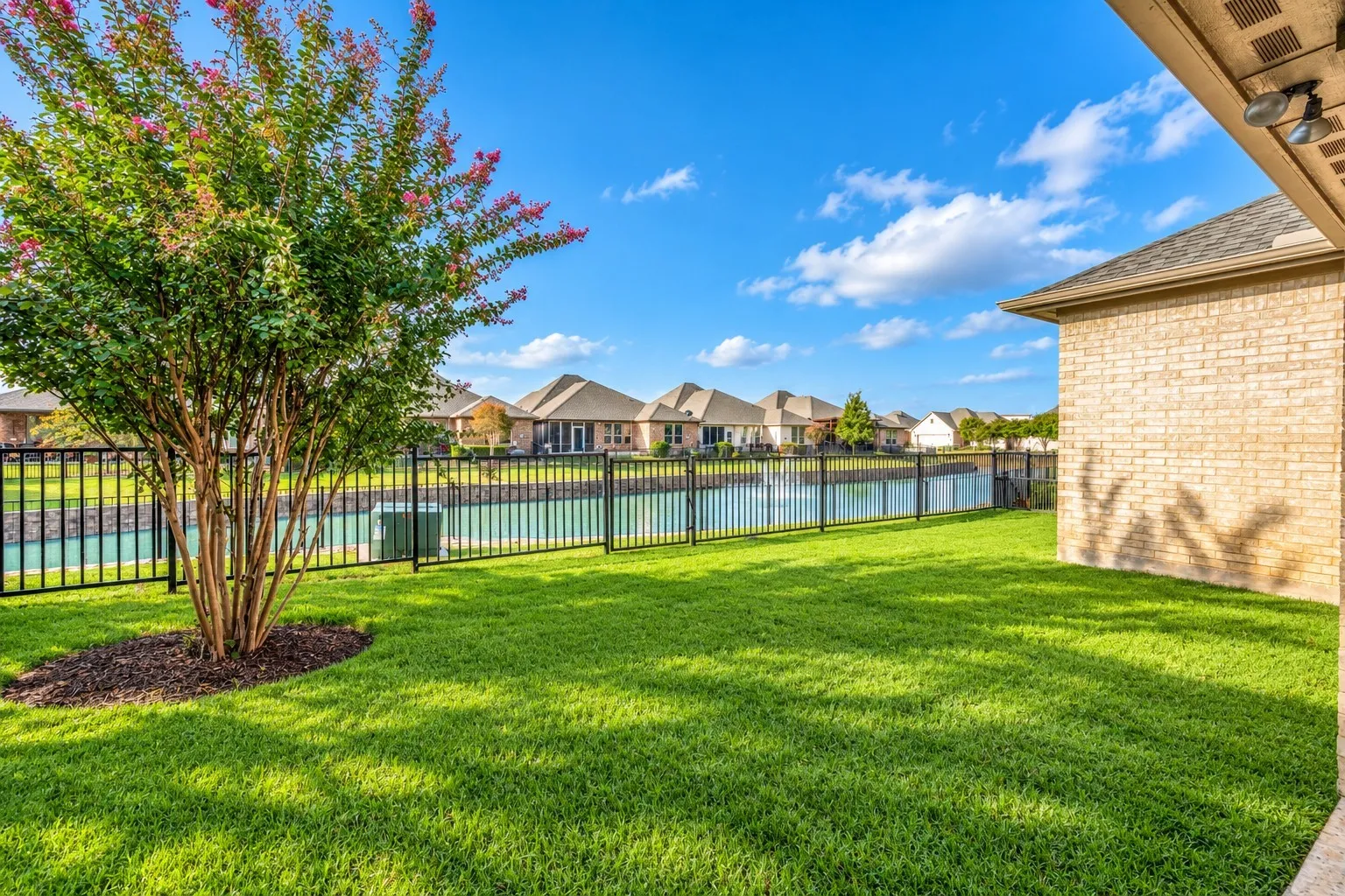 Condominium For Sale in Tarrant County , 736 Fostery King Place, Keller, Texas 76248, 2 Bedroom, 2 Bathroom, 2 Garage spaces, 1,868 Sqft, built in 2015, mls#21392434, Real Estate Agent in Keller, Homes For Sale in Tarrant county, Homes For Sale in Keller, Realtor in Keller Texas, Real Estate Brokerage Independent Realty Texas, Luminita Cordes Realtor