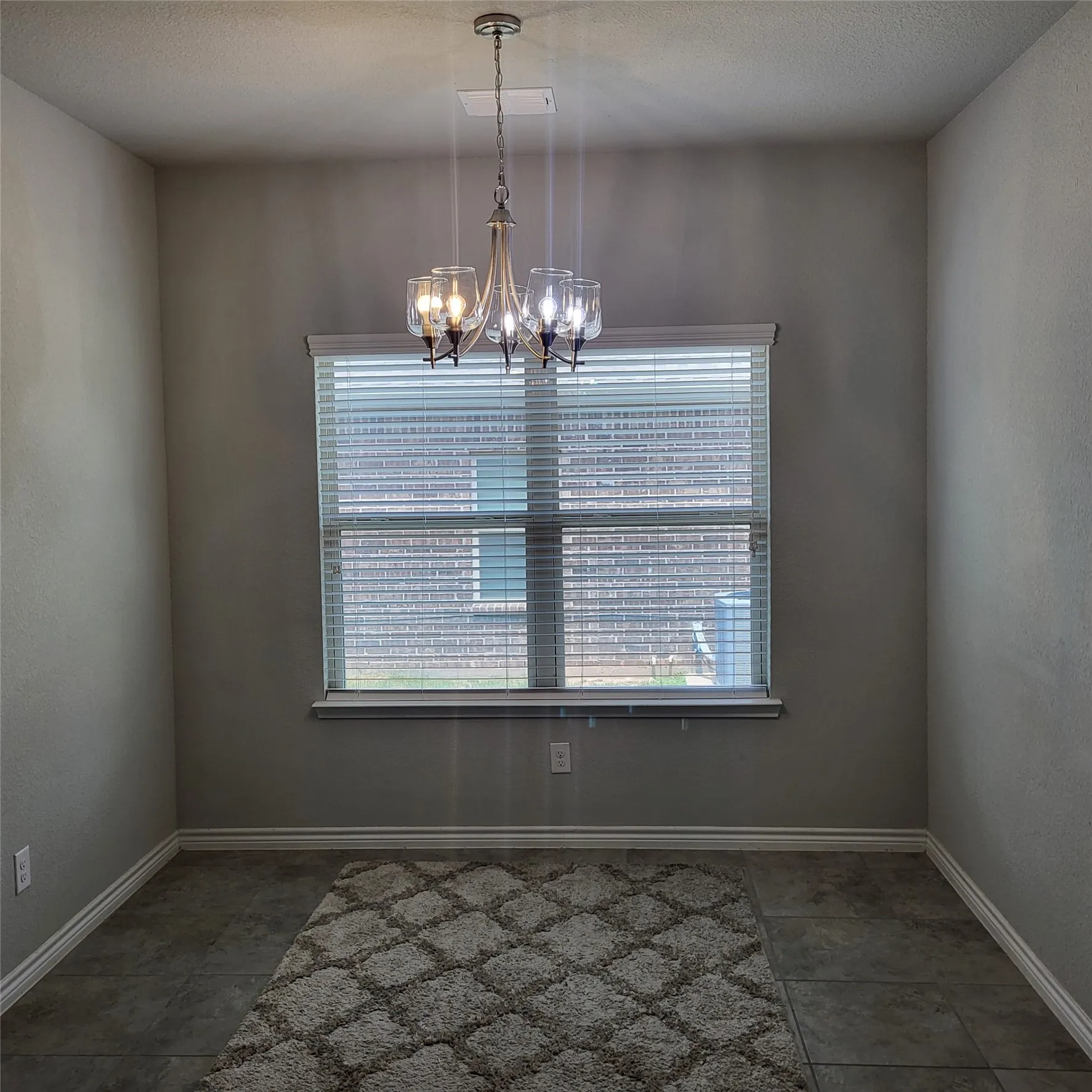 Single Family Residence For Rent in Tarrant County , 9324 Horsemanship Drive, Fort Worth, Texas 76123, 3 Bedroom, 2 Bathroom, 2 Garage spaces, 2,061 Sqft, built in 2017, mls#21392482, Real Estate Agent in Fort Worth, Homes For Rent in Tarrant county, Homes For Rent in Fort Worth, Realtor in Fort Worth Texas, Real Estate Brokerage Independent Realty Texas, Luminita Cordes Realtor