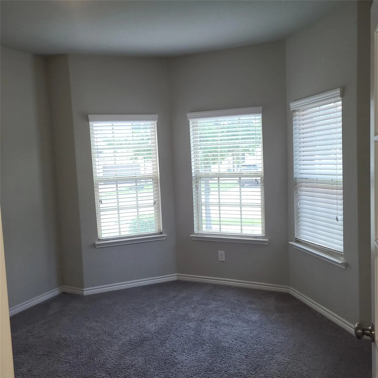 Single Family Residence For Rent in Tarrant County , 9324 Horsemanship Drive, Fort Worth, Texas 76123, 3 Bedroom, 2 Bathroom, 2 Garage spaces, 2,061 Sqft, built in 2017, mls#21392482, Real Estate Agent in Fort Worth, Homes For Rent in Tarrant county, Homes For Rent in Fort Worth, Realtor in Fort Worth Texas, Real Estate Brokerage Independent Realty Texas, Luminita Cordes Realtor