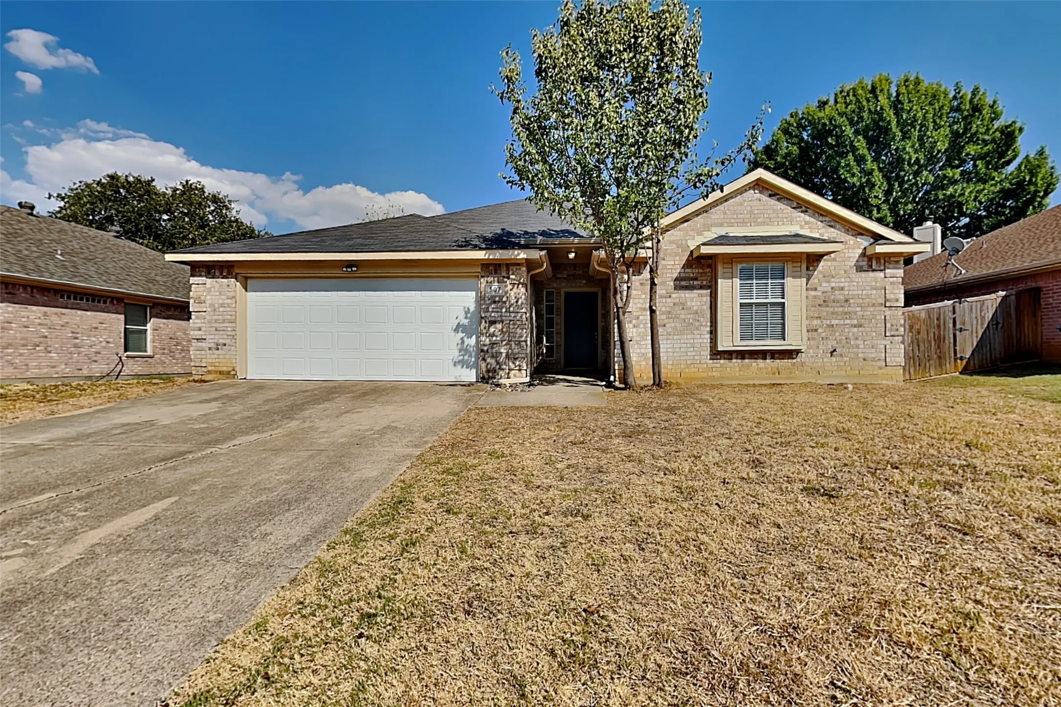Single Family Residence For Rent in Tarrant County , 507 Nita Lane, Euless, Texas 76040, 3 Bedroom, 2 Bathroom, 2 Garage spaces, 1,591 Sqft, built in 1996, mls#21392483, Real Estate Agent in Euless, Homes For Rent in Tarrant county, Homes For Rent in Euless, Realtor in Euless Texas, Real Estate Brokerage Independent Realty Texas, Luminita Cordes Realtor