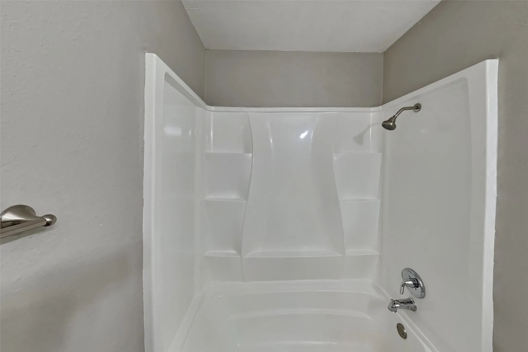 Single Family Residence For Rent in Tarrant County , 507 Nita Lane, Euless, Texas 76040, 3 Bedroom, 2 Bathroom, 2 Garage spaces, 1,591 Sqft, built in 1996, mls#21392483, Real Estate Agent in Euless, Homes For Rent in Tarrant county, Homes For Rent in Euless, Realtor in Euless Texas, Real Estate Brokerage Independent Realty Texas, Luminita Cordes Realtor