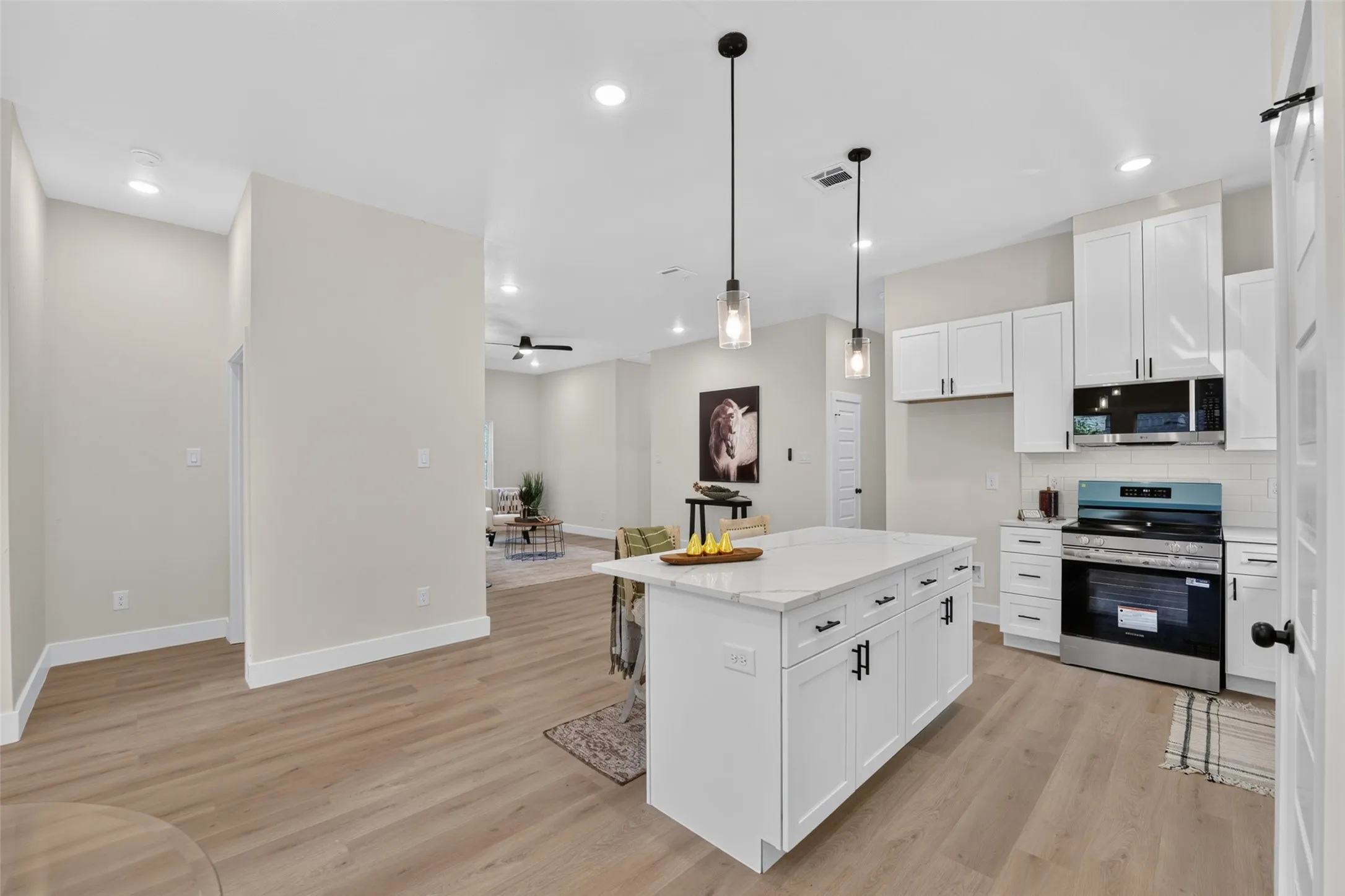 Single Family Residence For Sale in Henderson County , 219 W Beachwood Loop, Trinidad, Texas 75163, 4 Bedroom, 2 Bathroom, 2 Garage spaces, 1,550 Sqft, built in 2026, mls#21374106, Real Estate Agent in Trinidad, Homes For Sale in Henderson county, Homes For Sale in Trinidad, Realtor in Trinidad Texas, Real Estate Brokerage Independent Realty Texas, Luminita Cordes Realtor