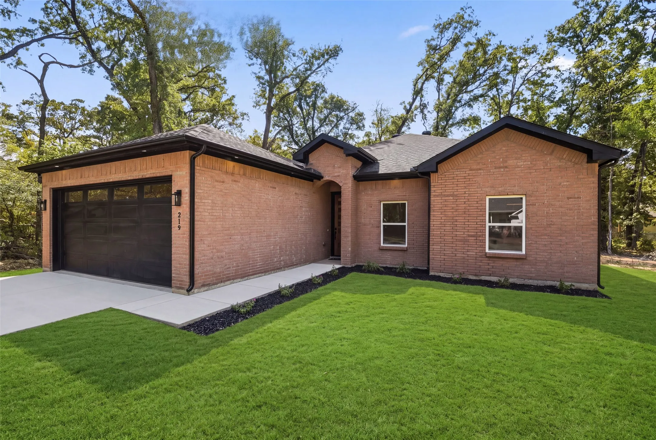 Single Family Residence For Sale in Henderson County , 219 W Beachwood Loop, Trinidad, Texas 75163, 4 Bedroom, 2 Bathroom, 2 Garage spaces, 1,550 Sqft, built in 2026, mls#21374106, Real Estate Agent in Trinidad, Homes For Sale in Henderson county, Homes For Sale in Trinidad, Realtor in Trinidad Texas, Real Estate Brokerage Independent Realty Texas, Luminita Cordes Realtor