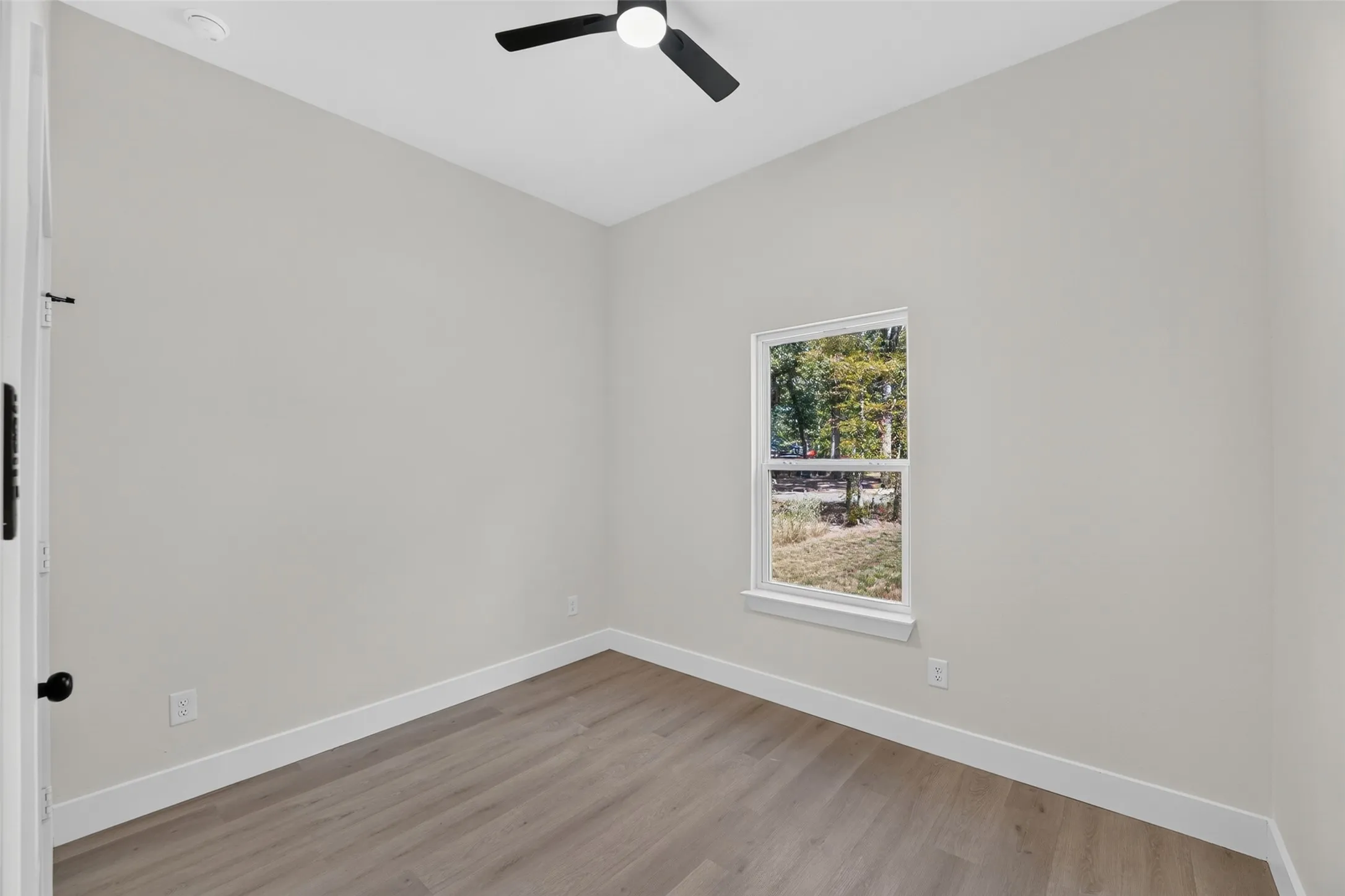 Single Family Residence For Sale in Henderson County , 219 W Beachwood Loop, Trinidad, Texas 75163, 4 Bedroom, 2 Bathroom, 2 Garage spaces, 1,550 Sqft, built in 2026, mls#21374106, Real Estate Agent in Trinidad, Homes For Sale in Henderson county, Homes For Sale in Trinidad, Realtor in Trinidad Texas, Real Estate Brokerage Independent Realty Texas, Luminita Cordes Realtor