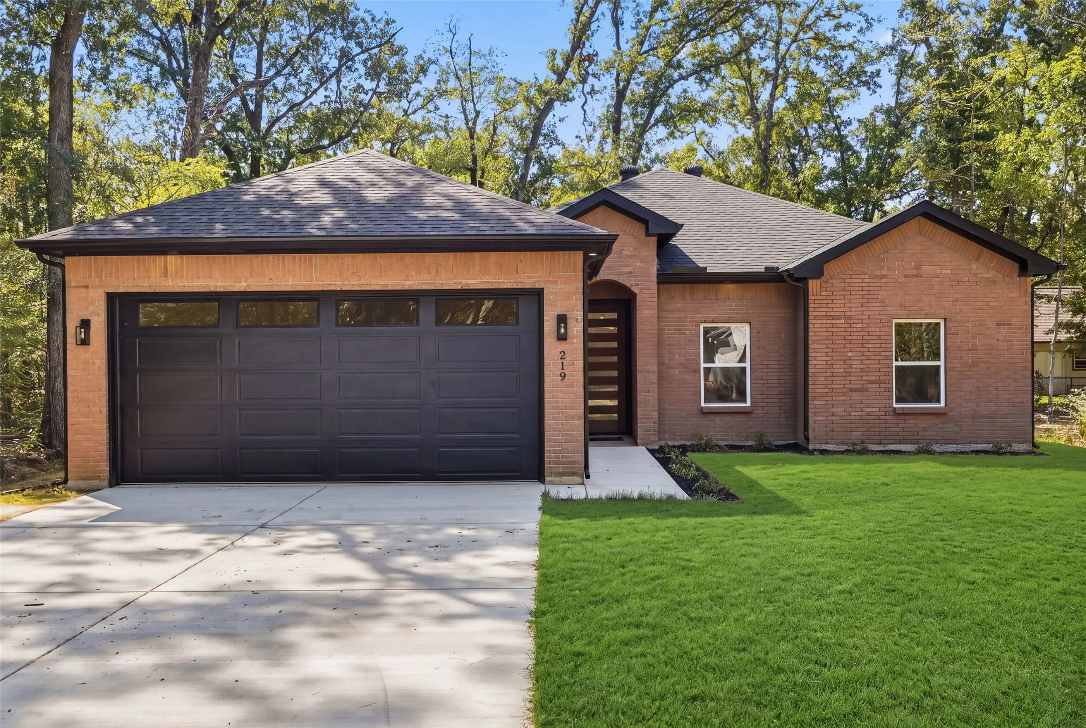 Single Family Residence For Sale in Henderson County , 219 W Beachwood Loop, Trinidad, Texas 75163, 4 Bedroom, 2 Bathroom, 2 Garage spaces, 1,550 Sqft, built in 2026, mls#21374106, Real Estate Agent in Trinidad, Homes For Sale in Henderson county, Homes For Sale in Trinidad, Realtor in Trinidad Texas, Real Estate Brokerage Independent Realty Texas, Luminita Cordes Realtor