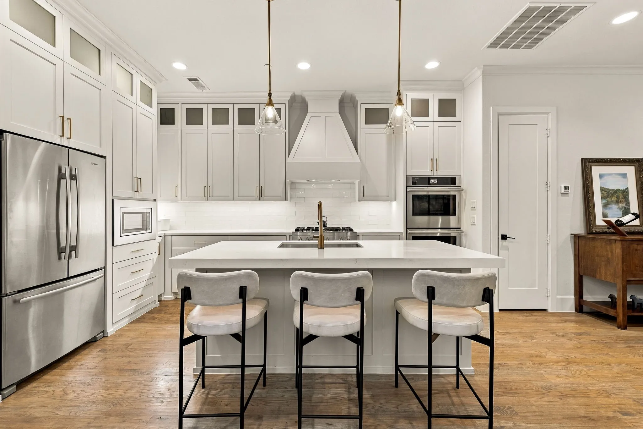Single Family Residence For Sale in Dallas County , 4322 Emerson Avenue, University Park, Texas 75205, 5 Bedroom, 5 Bathroom, 2 Garage spaces, 3,479 Sqft, built in 2020, mls#21383970, Real Estate Agent in University Park, Homes For Sale in Dallas county, Homes For Sale in University Park, Realtor in University Park Texas, Real Estate Brokerage Independent Realty Texas, Luminita Cordes Realtor