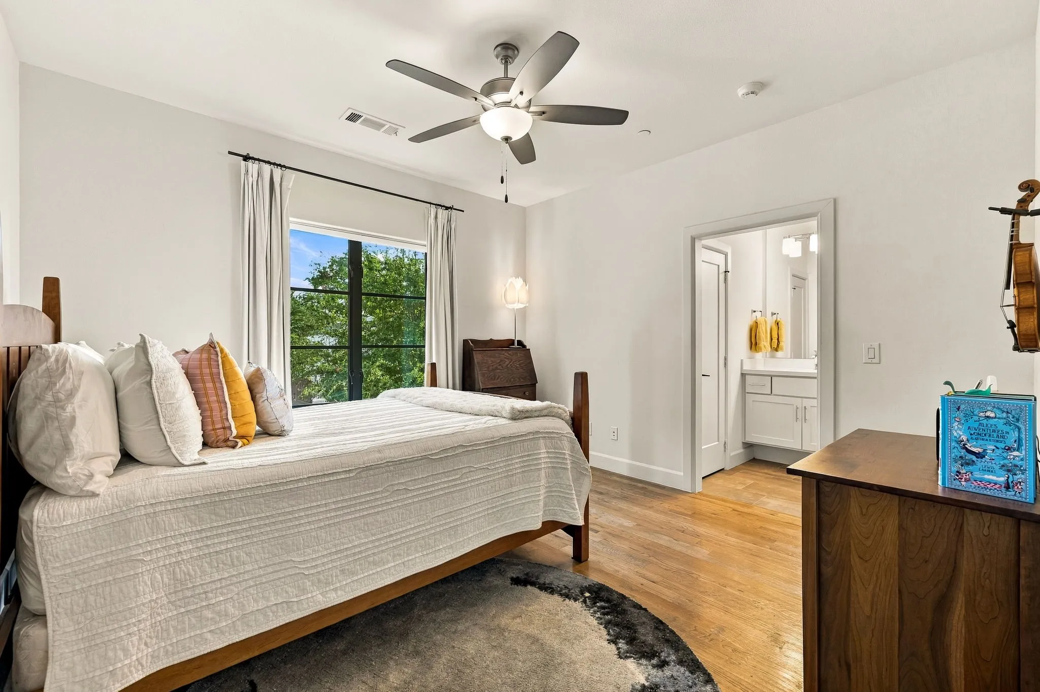 Single Family Residence For Sale in Dallas County , 4322 Emerson Avenue, University Park, Texas 75205, 5 Bedroom, 5 Bathroom, 2 Garage spaces, 3,479 Sqft, built in 2020, mls#21383970, Real Estate Agent in University Park, Homes For Sale in Dallas county, Homes For Sale in University Park, Realtor in University Park Texas, Real Estate Brokerage Independent Realty Texas, Luminita Cordes Realtor