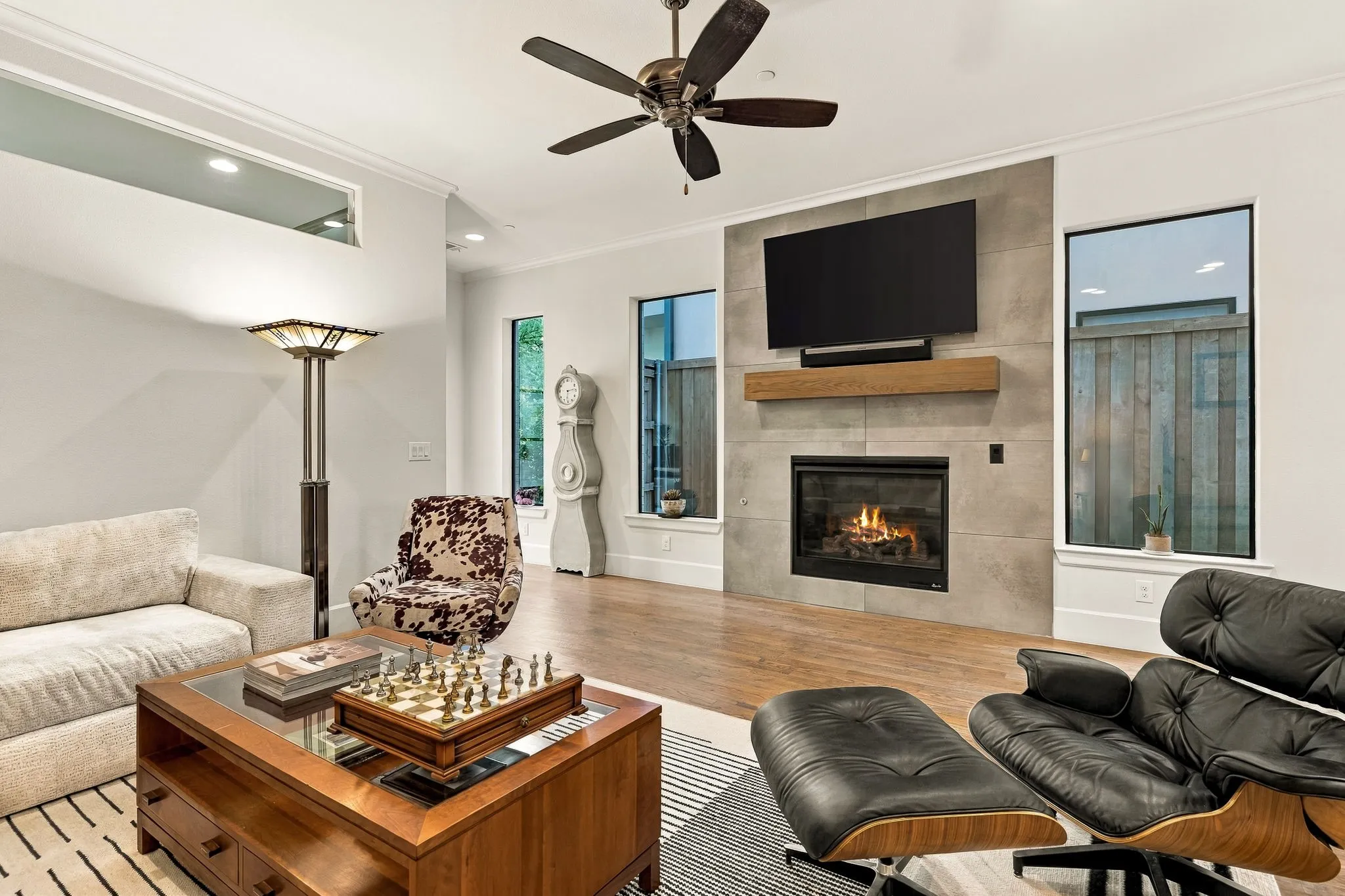 Single Family Residence For Sale in Dallas County , 4322 Emerson Avenue, University Park, Texas 75205, 5 Bedroom, 5 Bathroom, 2 Garage spaces, 3,479 Sqft, built in 2020, mls#21383970, Real Estate Agent in University Park, Homes For Sale in Dallas county, Homes For Sale in University Park, Realtor in University Park Texas, Real Estate Brokerage Independent Realty Texas, Luminita Cordes Realtor