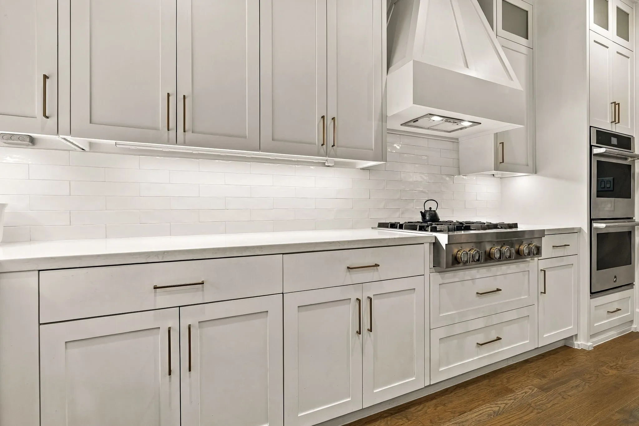 Single Family Residence For Sale in Dallas County , 4322 Emerson Avenue, University Park, Texas 75205, 5 Bedroom, 5 Bathroom, 2 Garage spaces, 3,479 Sqft, built in 2020, mls#21383970, Real Estate Agent in University Park, Homes For Sale in Dallas county, Homes For Sale in University Park, Realtor in University Park Texas, Real Estate Brokerage Independent Realty Texas, Luminita Cordes Realtor
