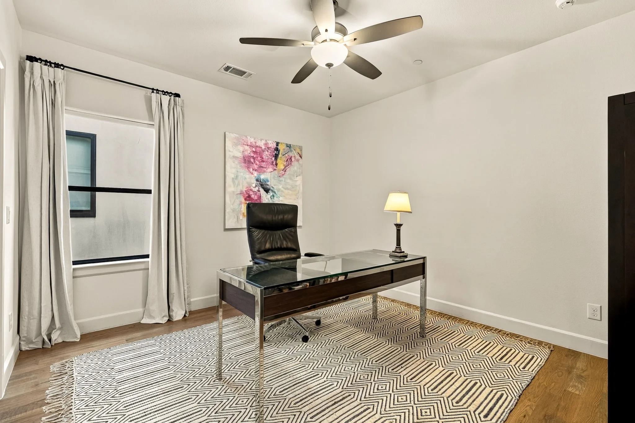 Single Family Residence For Sale in Dallas County , 4322 Emerson Avenue, University Park, Texas 75205, 5 Bedroom, 5 Bathroom, 2 Garage spaces, 3,479 Sqft, built in 2020, mls#21383970, Real Estate Agent in University Park, Homes For Sale in Dallas county, Homes For Sale in University Park, Realtor in University Park Texas, Real Estate Brokerage Independent Realty Texas, Luminita Cordes Realtor