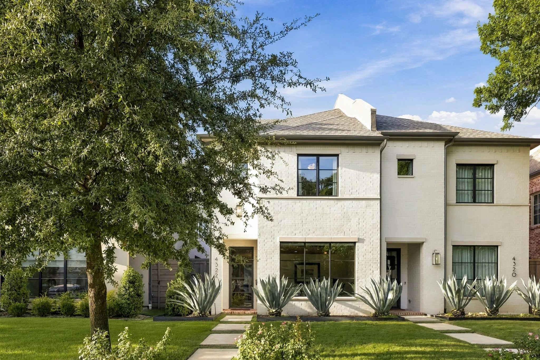 Single Family Residence For Sale in Dallas County , 4322 Emerson Avenue, University Park, Texas 75205, 5 Bedroom, 5 Bathroom, 2 Garage spaces, 3,479 Sqft, built in 2020, mls#21383970, Real Estate Agent in University Park, Homes For Sale in Dallas county, Homes For Sale in University Park, Realtor in University Park Texas, Real Estate Brokerage Independent Realty Texas, Luminita Cordes Realtor